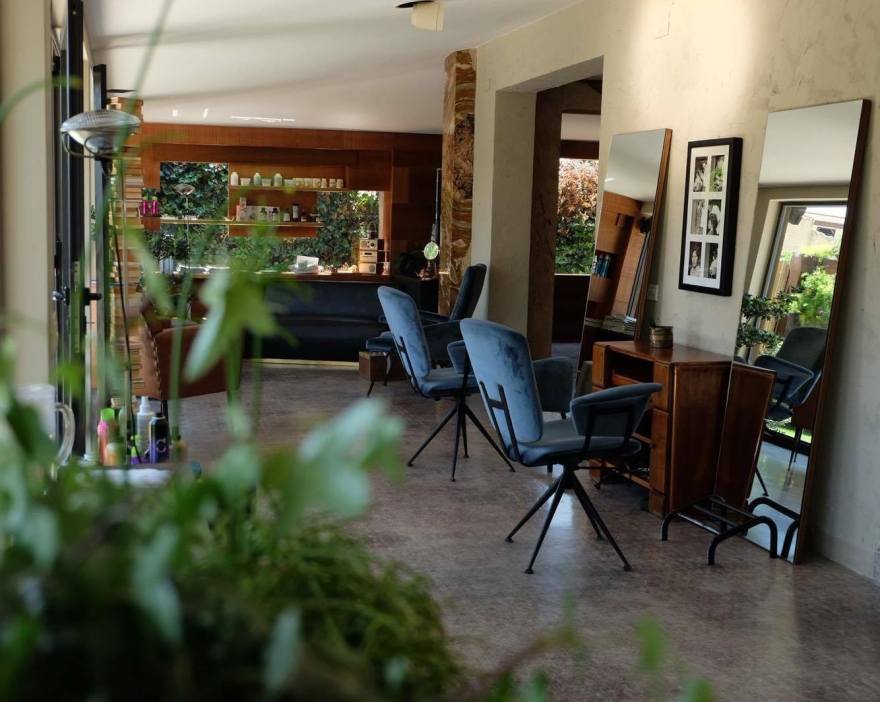 温暖优雅的意大利沙龙设计-0