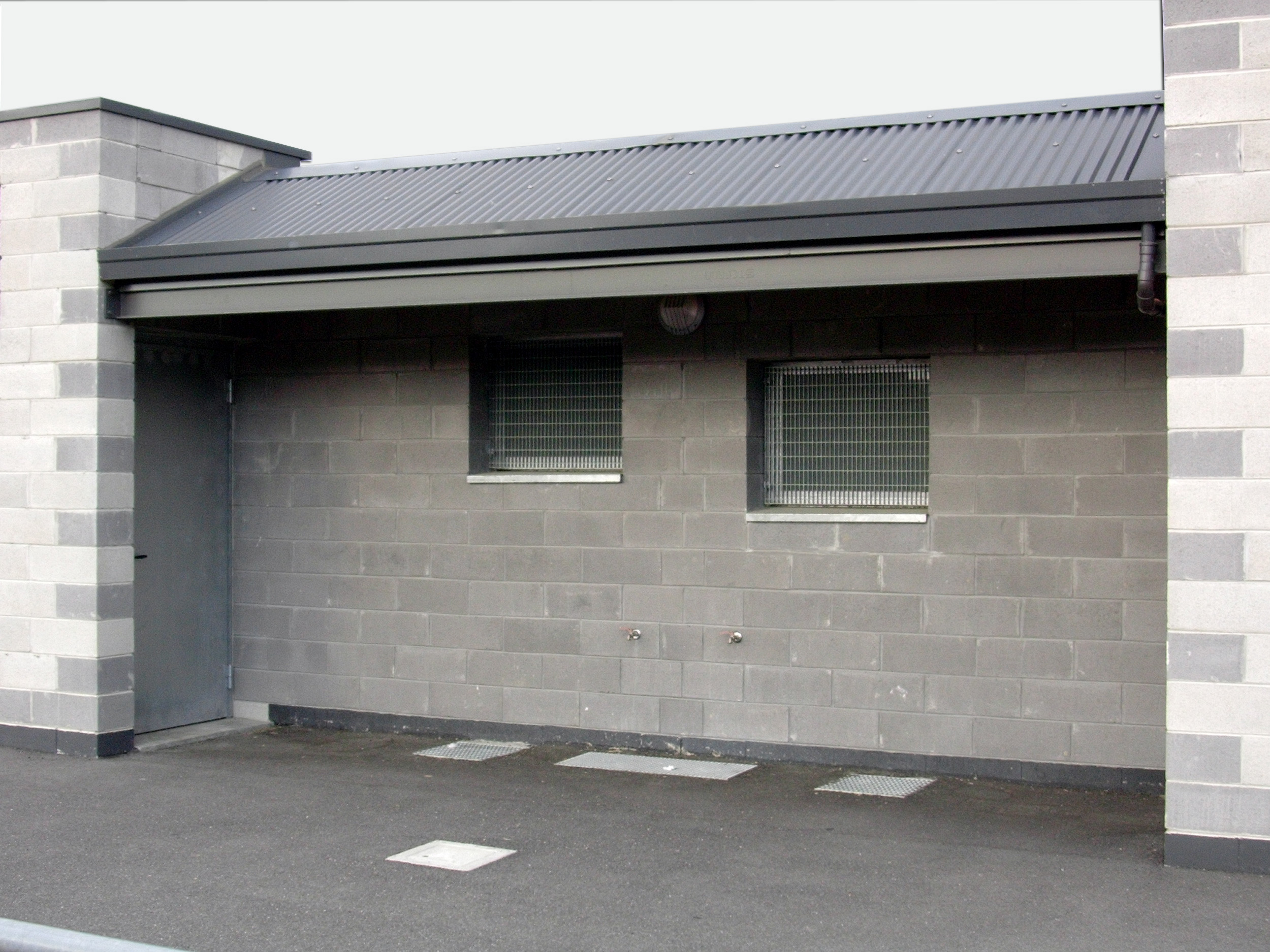 环保可持续的体育更衣室设计-0