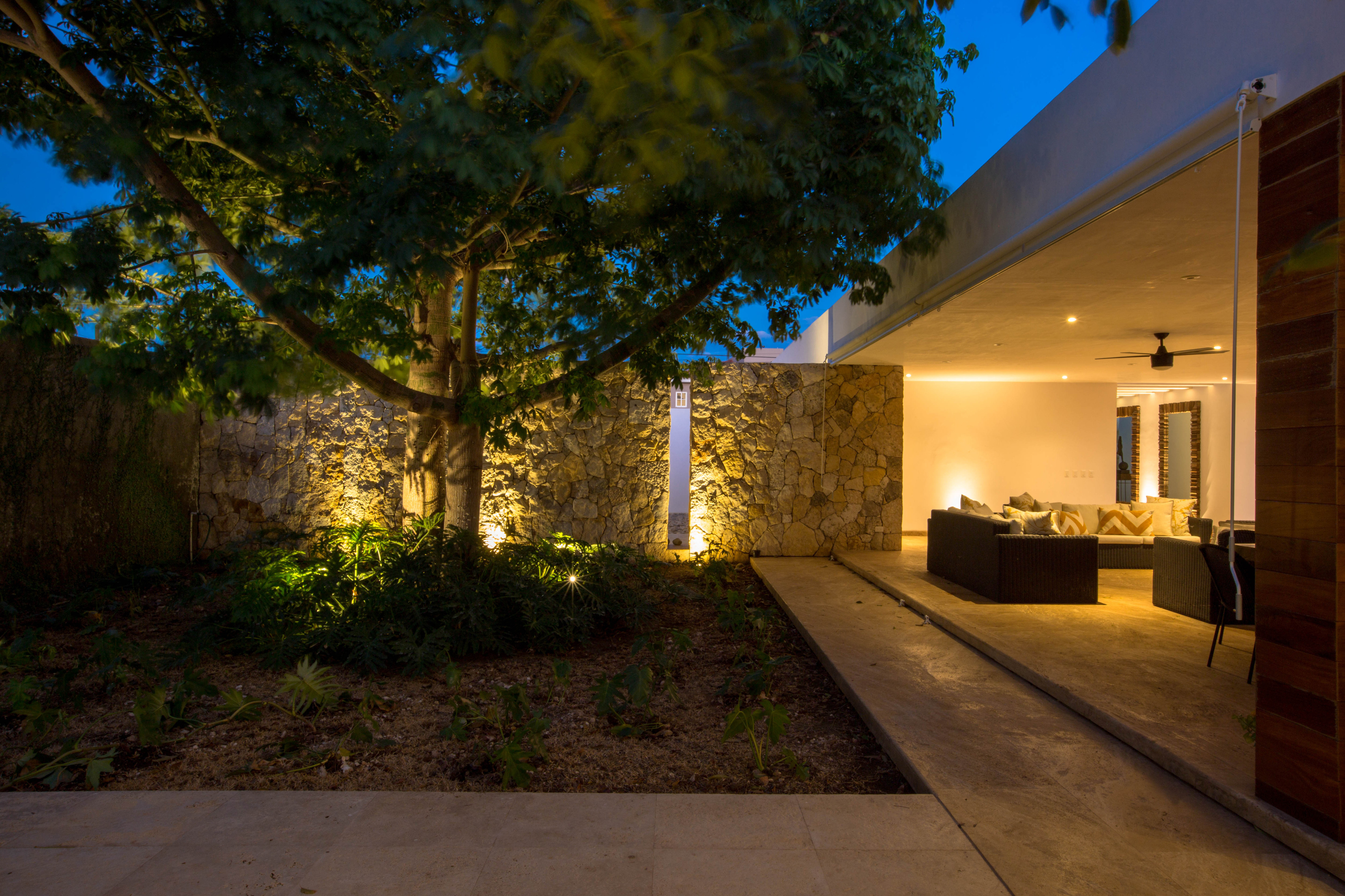 城市中的私密绿洲 · 角落之家设计-8