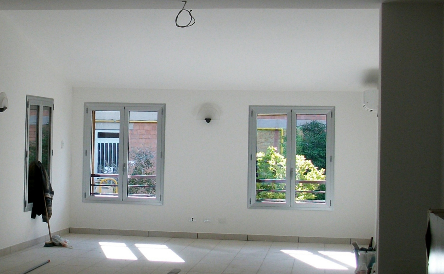 2011 年完成的 CLUB HAUSE C.T. ALBINEA 项目 | 精简现代休闲空间-6