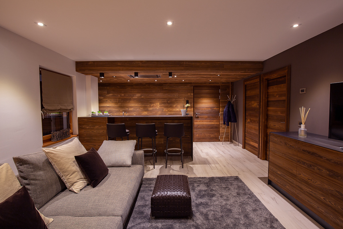 温暖木质与现代铁艺的优雅融合-3