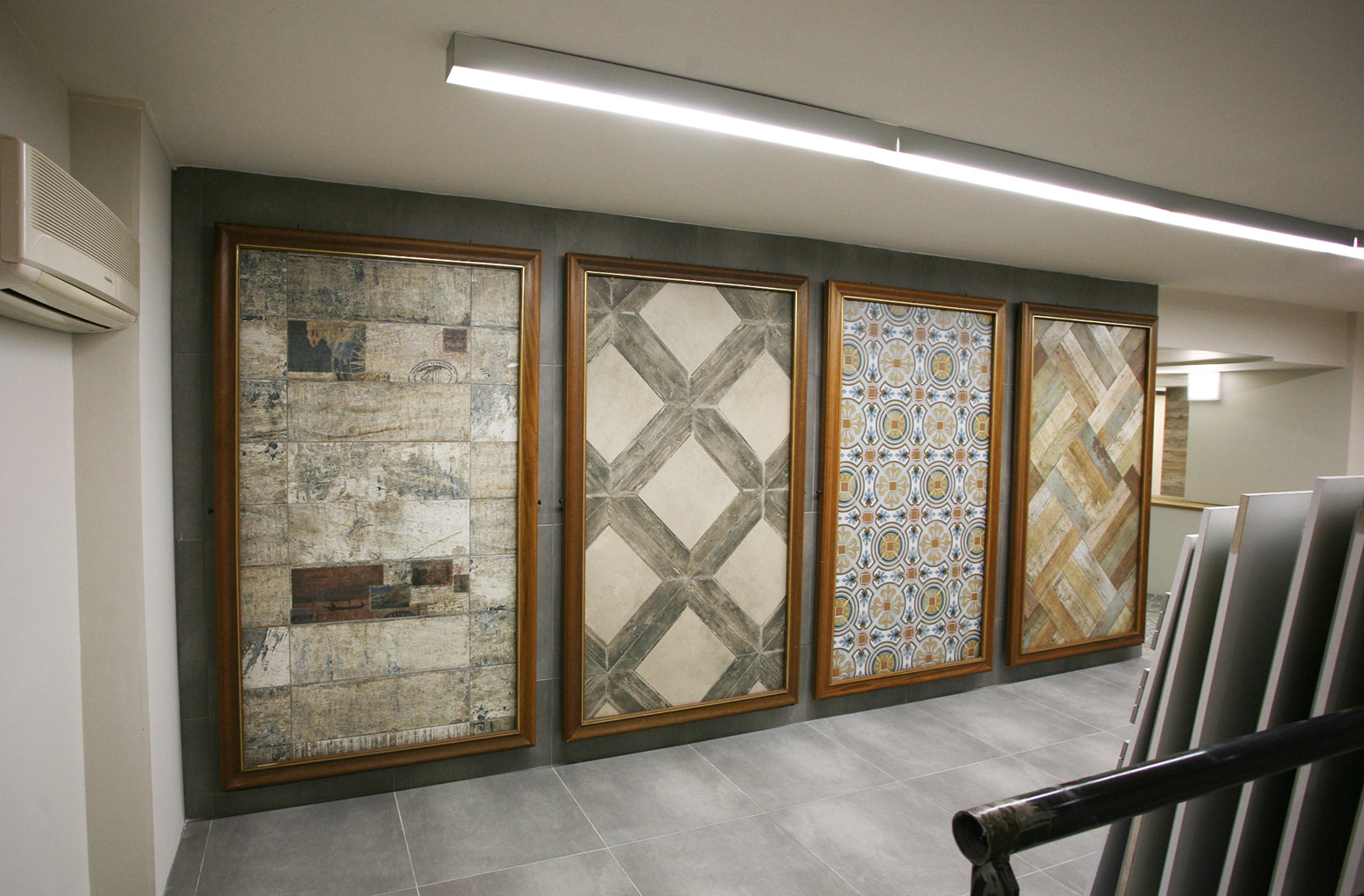 简约风格卫浴展示厅-34