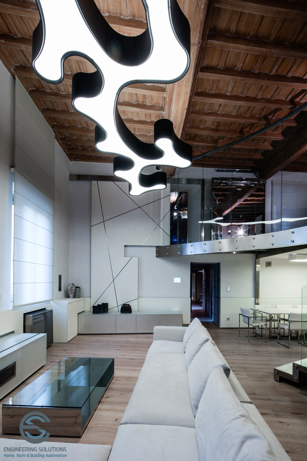 罗马历史建筑中的现代科技家居-13