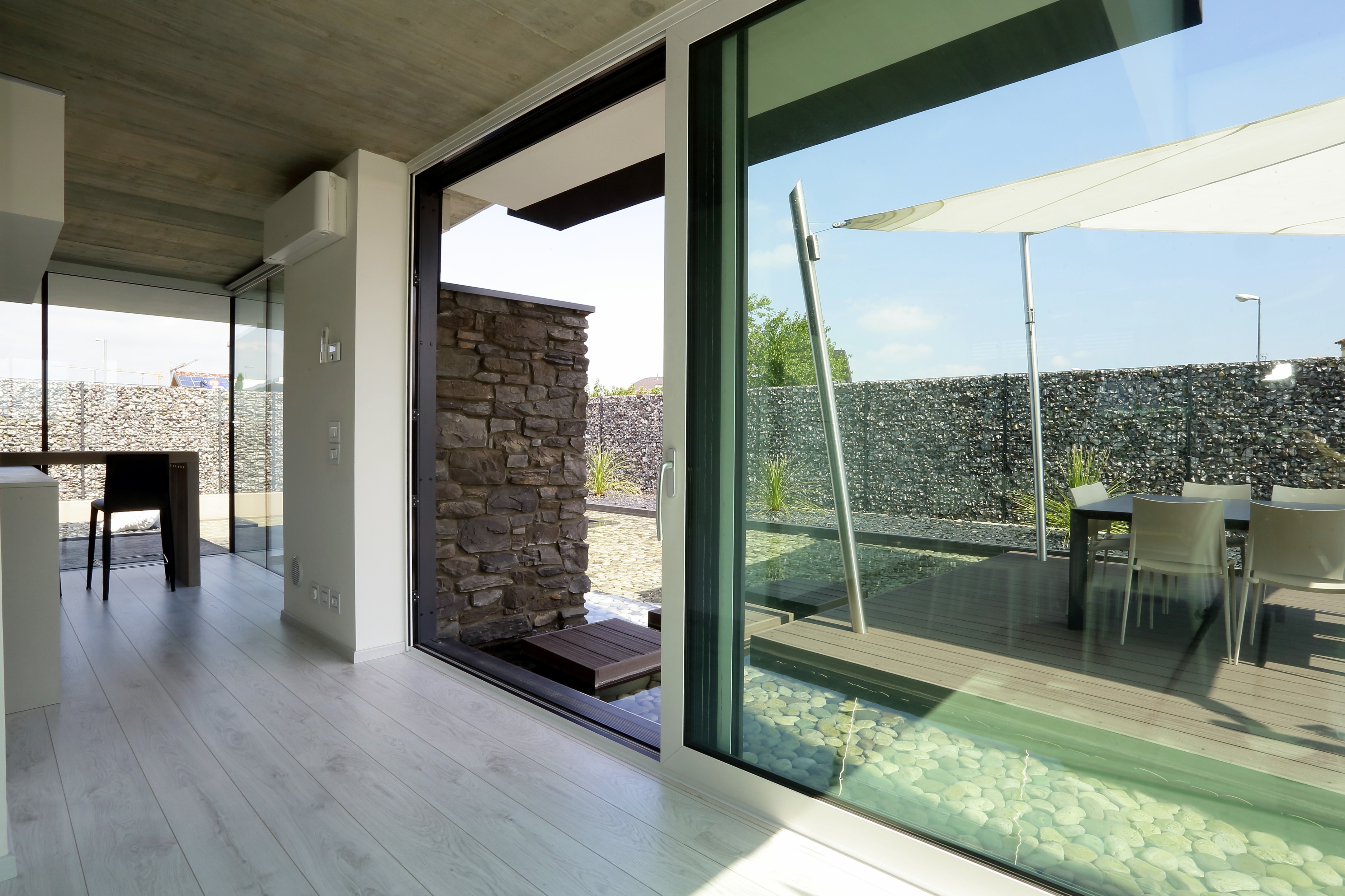 光影交织的"Villa di Luce e Riflessi"-16