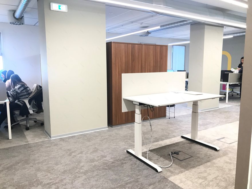 电信公司总部打造高效休闲办公空间-33