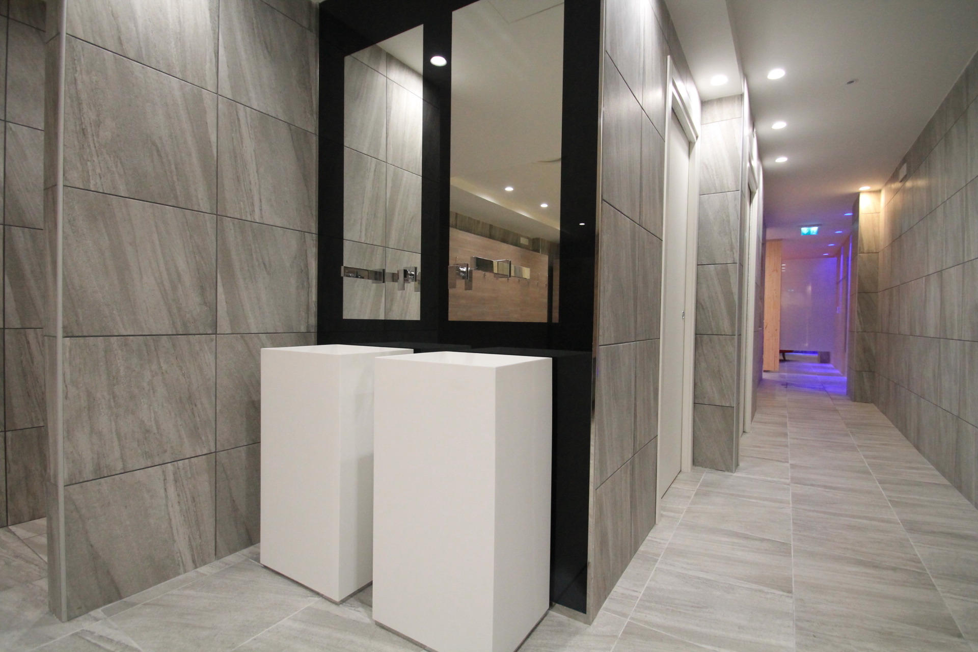 瑞费尔中央健康中心-18