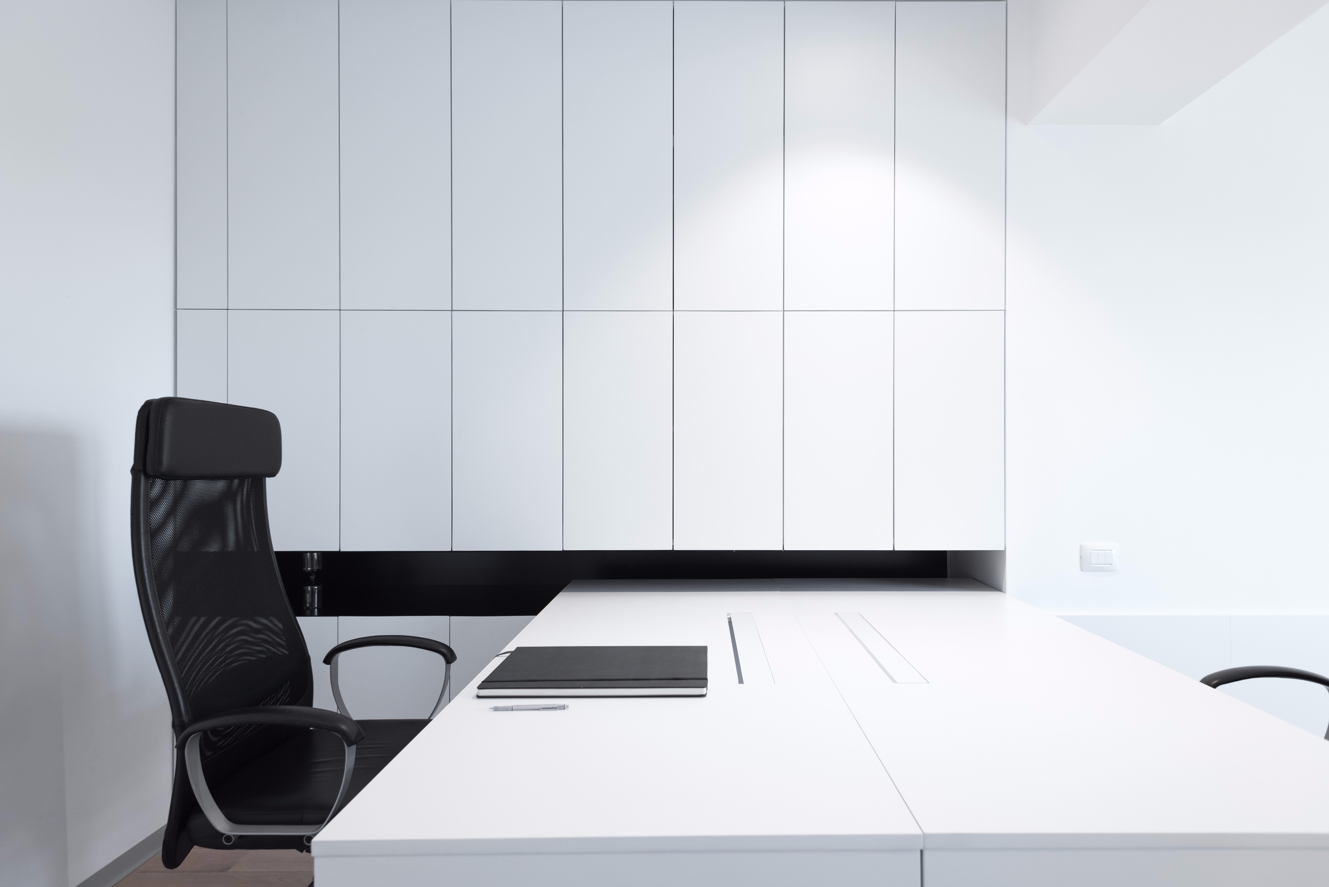 创意办公空间设计 | 定制家具与照明设计的完美结合-8