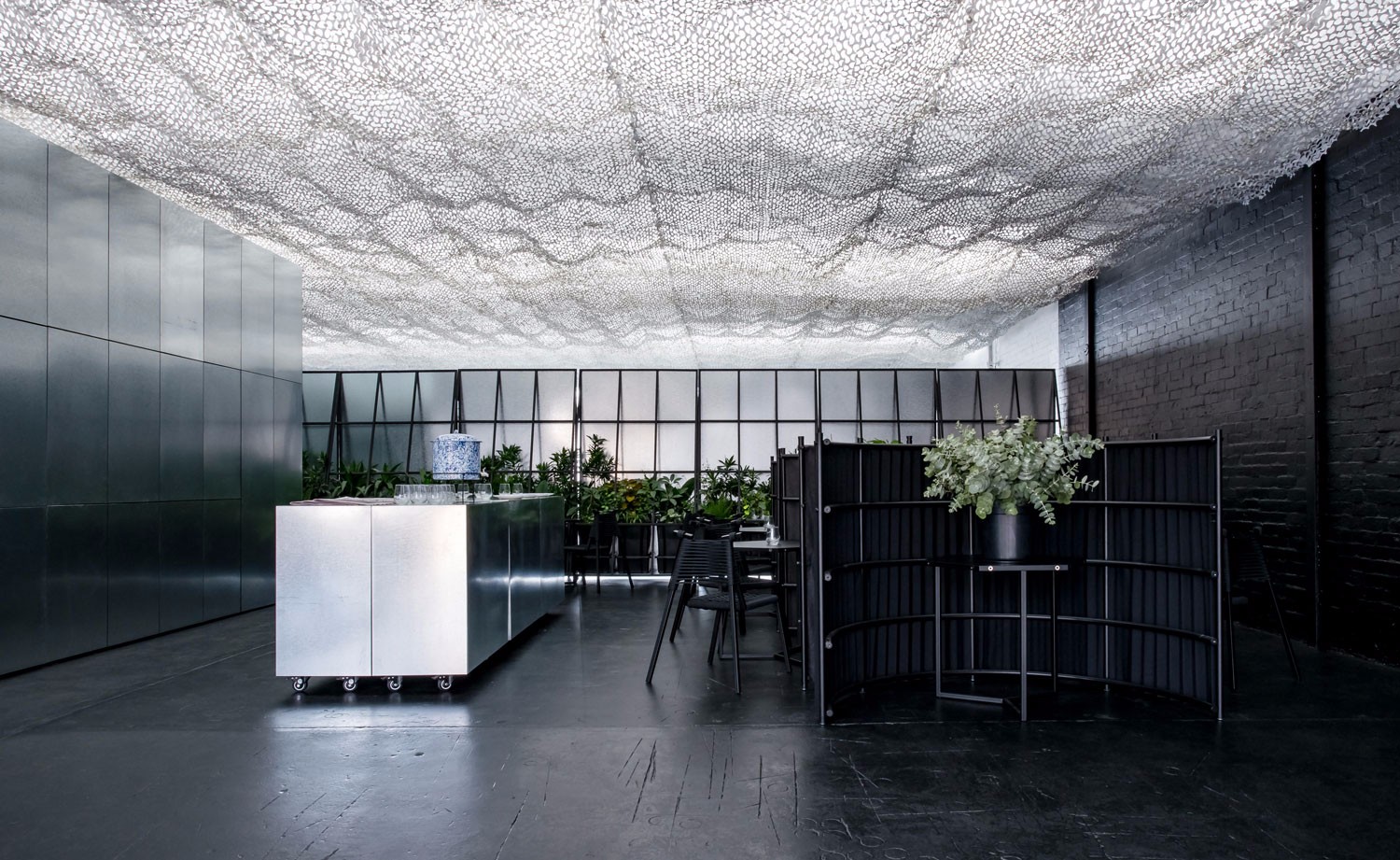 多元空间的无限可能——RUSSELL & GEORGE 的一站式工作休闲场所-8