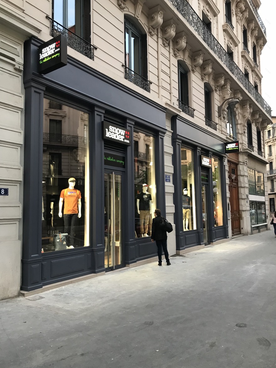 雪领者 Lyon 旗舰店-1