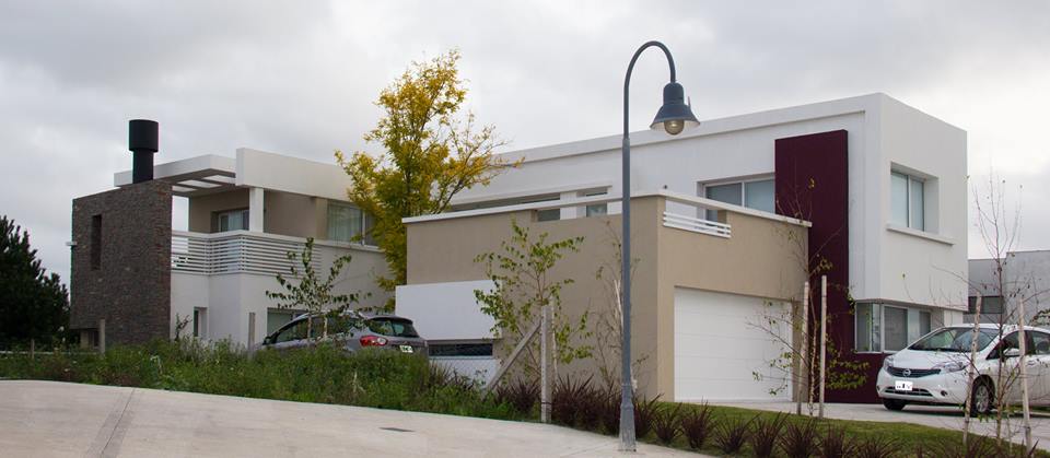 阿根廷私人住宅,绿意盎然的水景家园-11