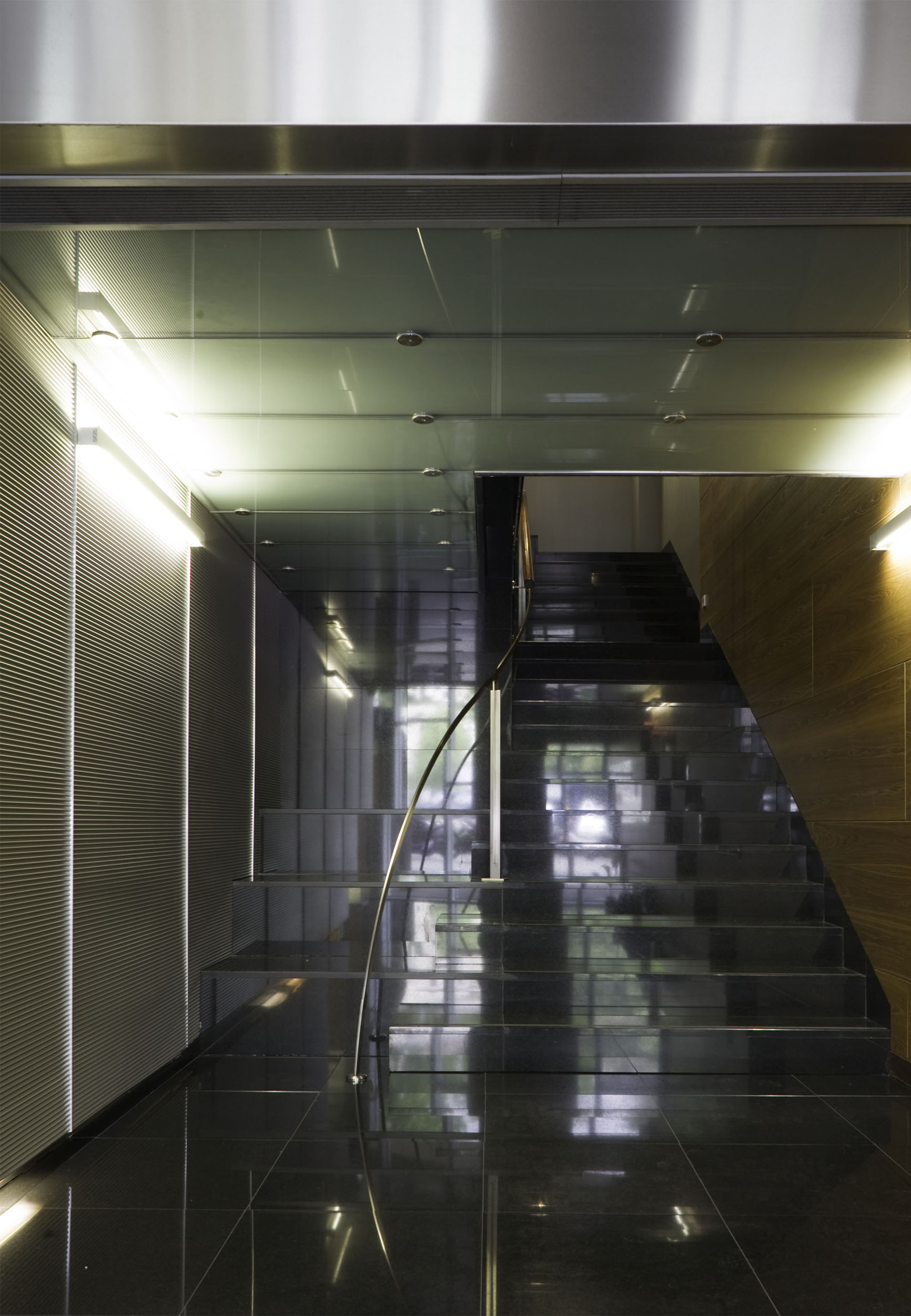 2005 年完工的 Caser Building 室内设计赏析-15