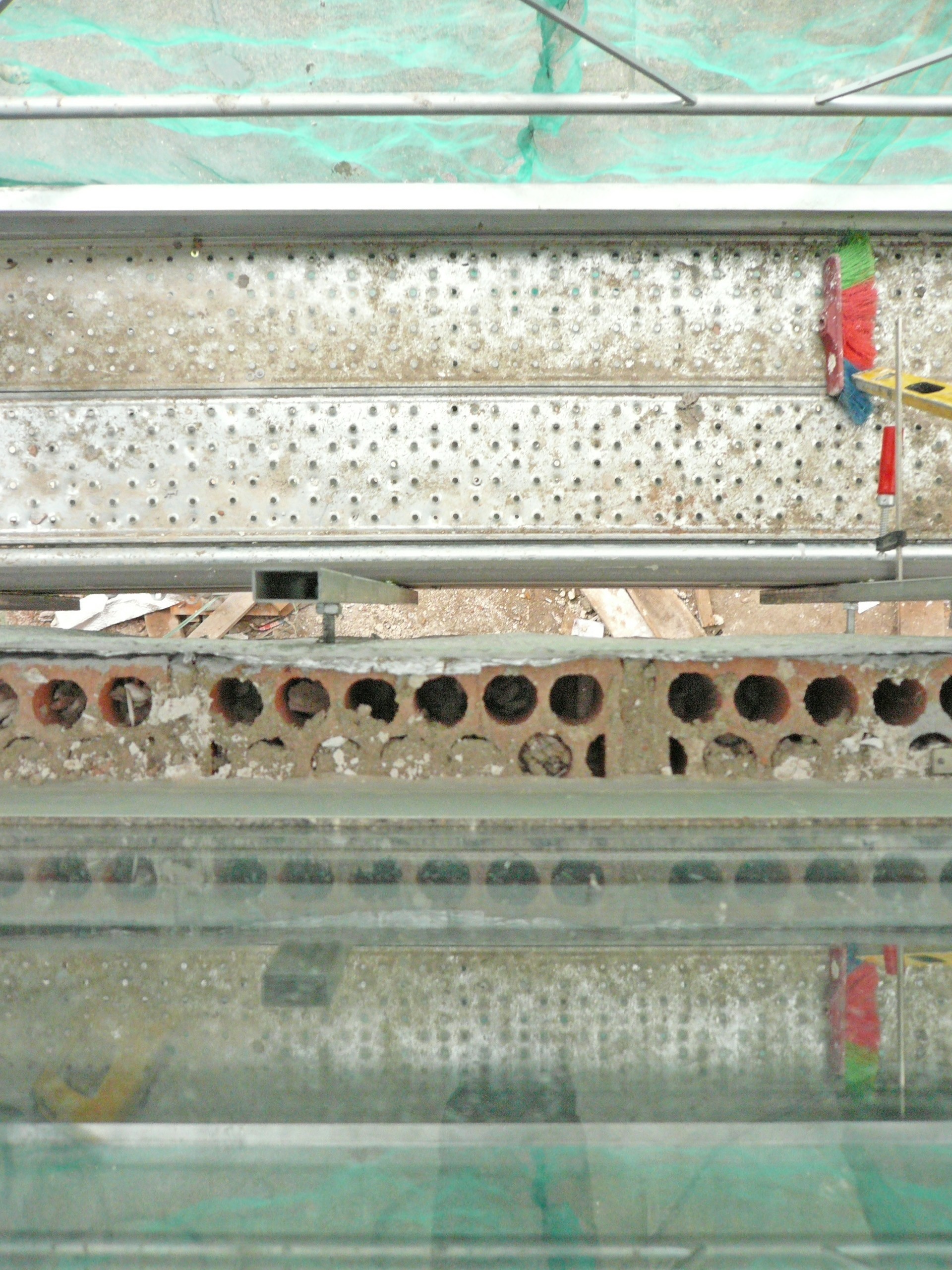 城市夹缝中的精致公寓楼-14