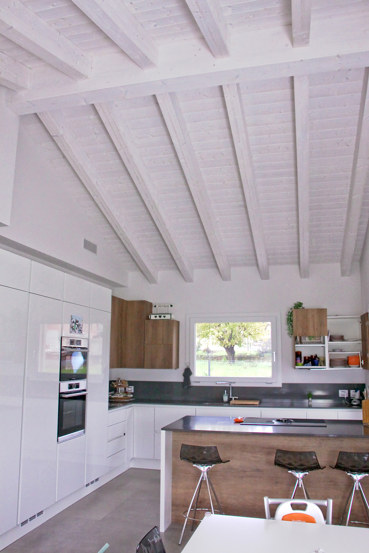 意大利木质别墅，传统与现代的完美融合-5