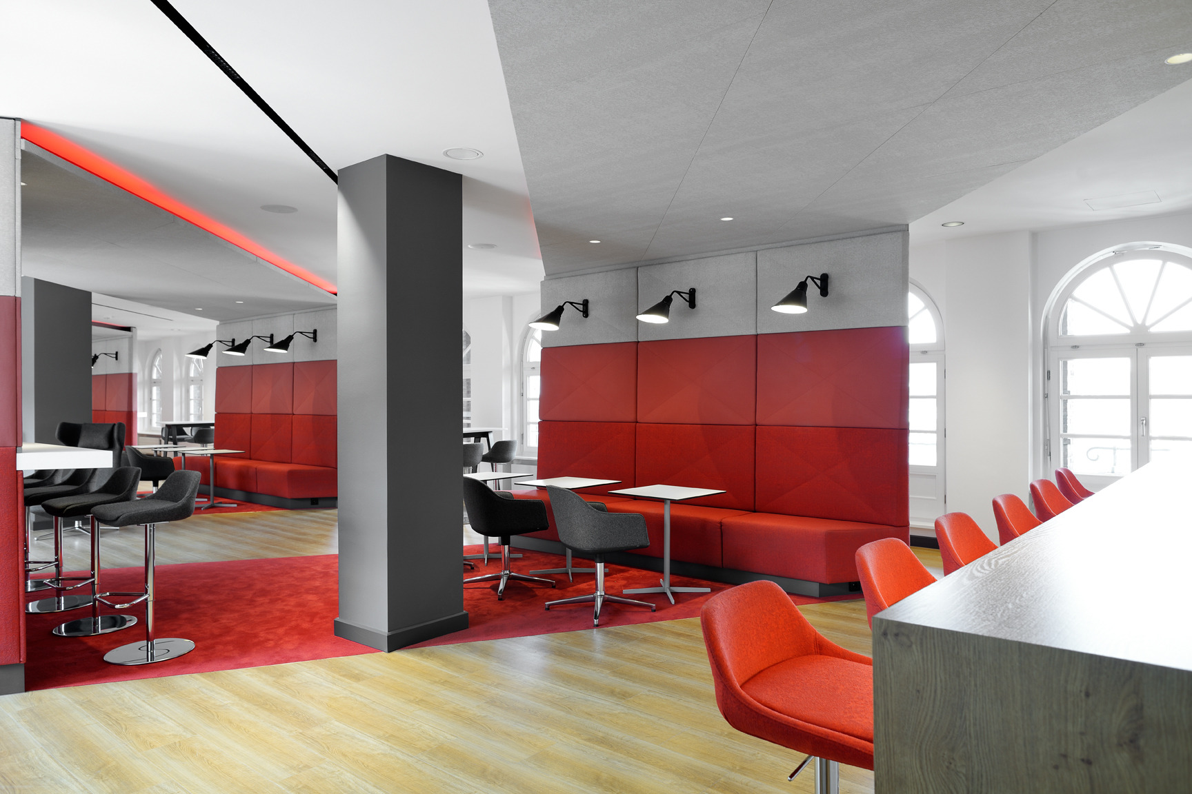 汉堡企业咨询公司办公室的社交中心设计-9