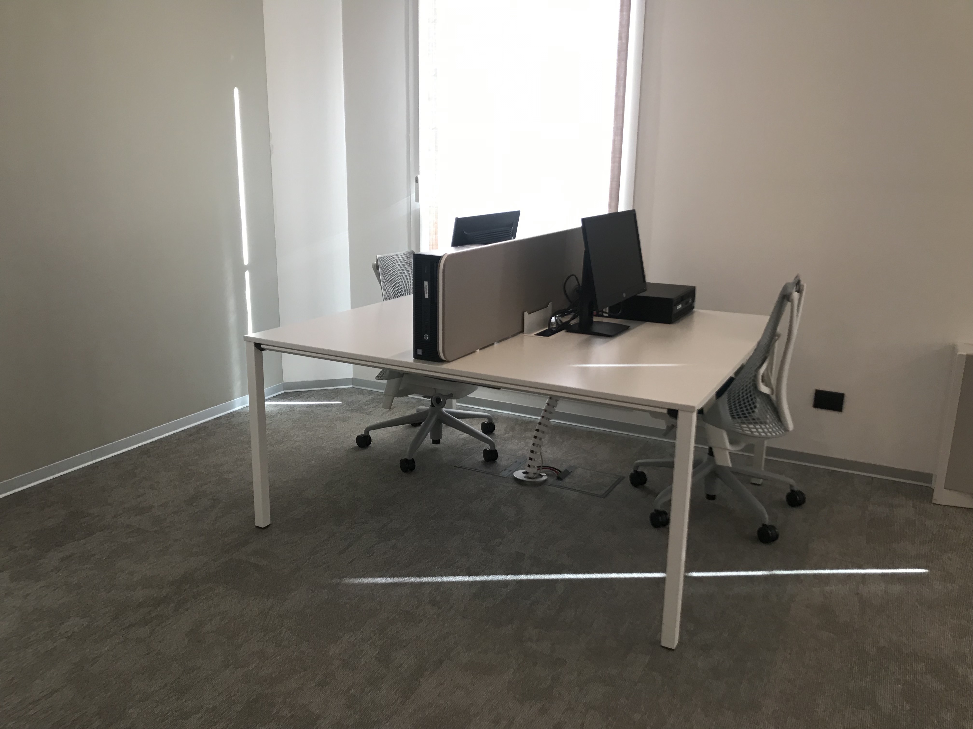 电信公司总部打造高效休闲办公空间-38