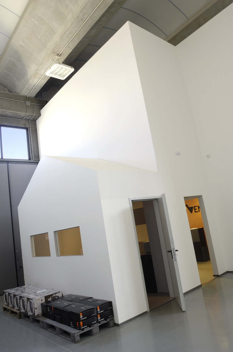 颠覆工业风，打造灵动办公空间-18