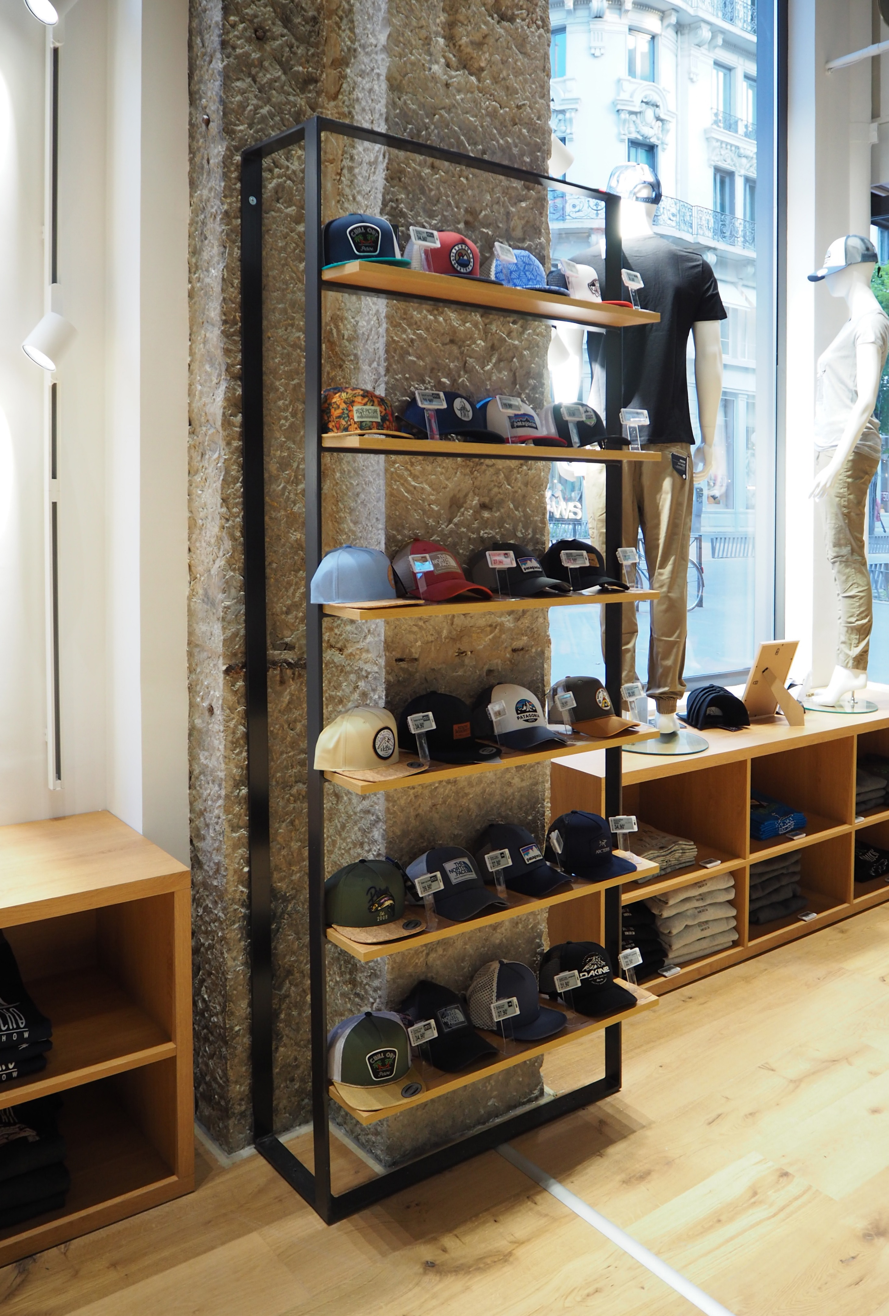 雪领者 Lyon 旗舰店-15