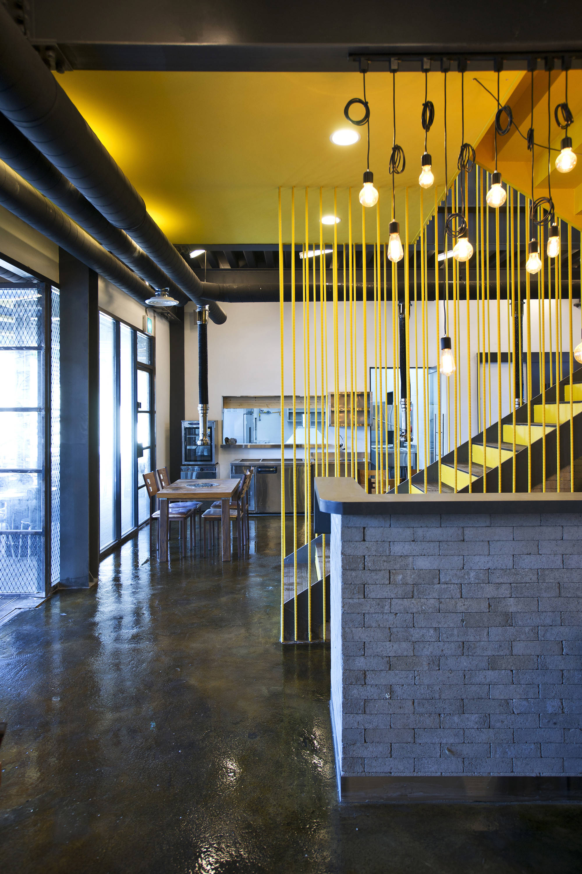 韩国仁川“森林的房子”餐厅，绿色百叶窗创造自然立面-28