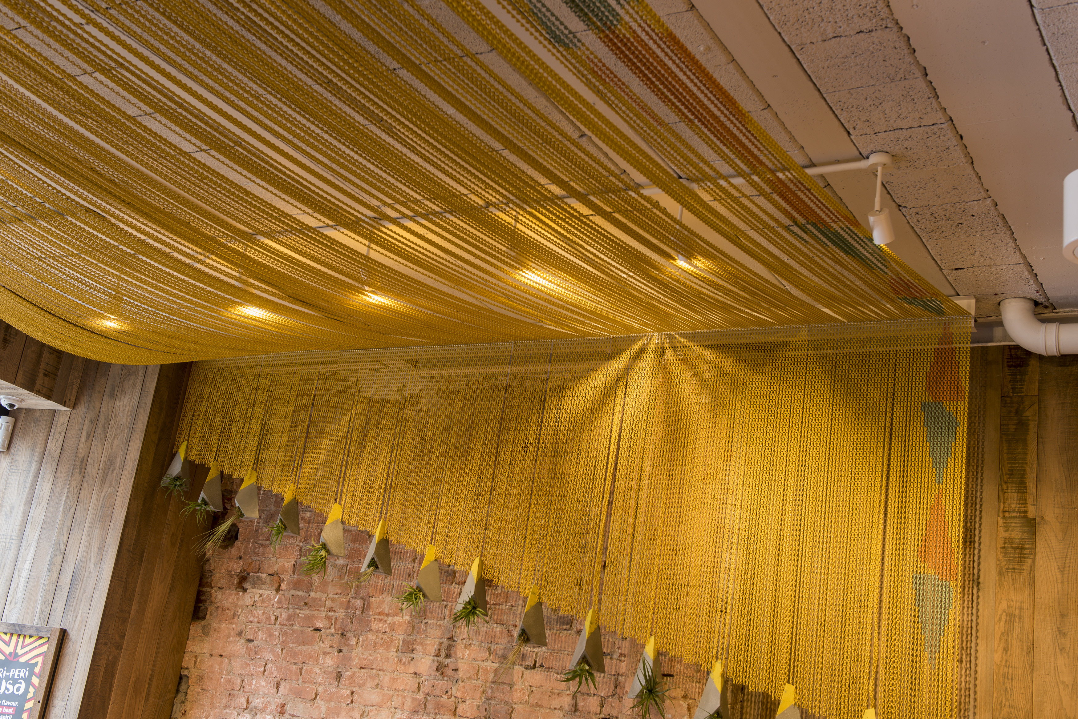 南非连锁餐厅 Nando's 的定制设计-5