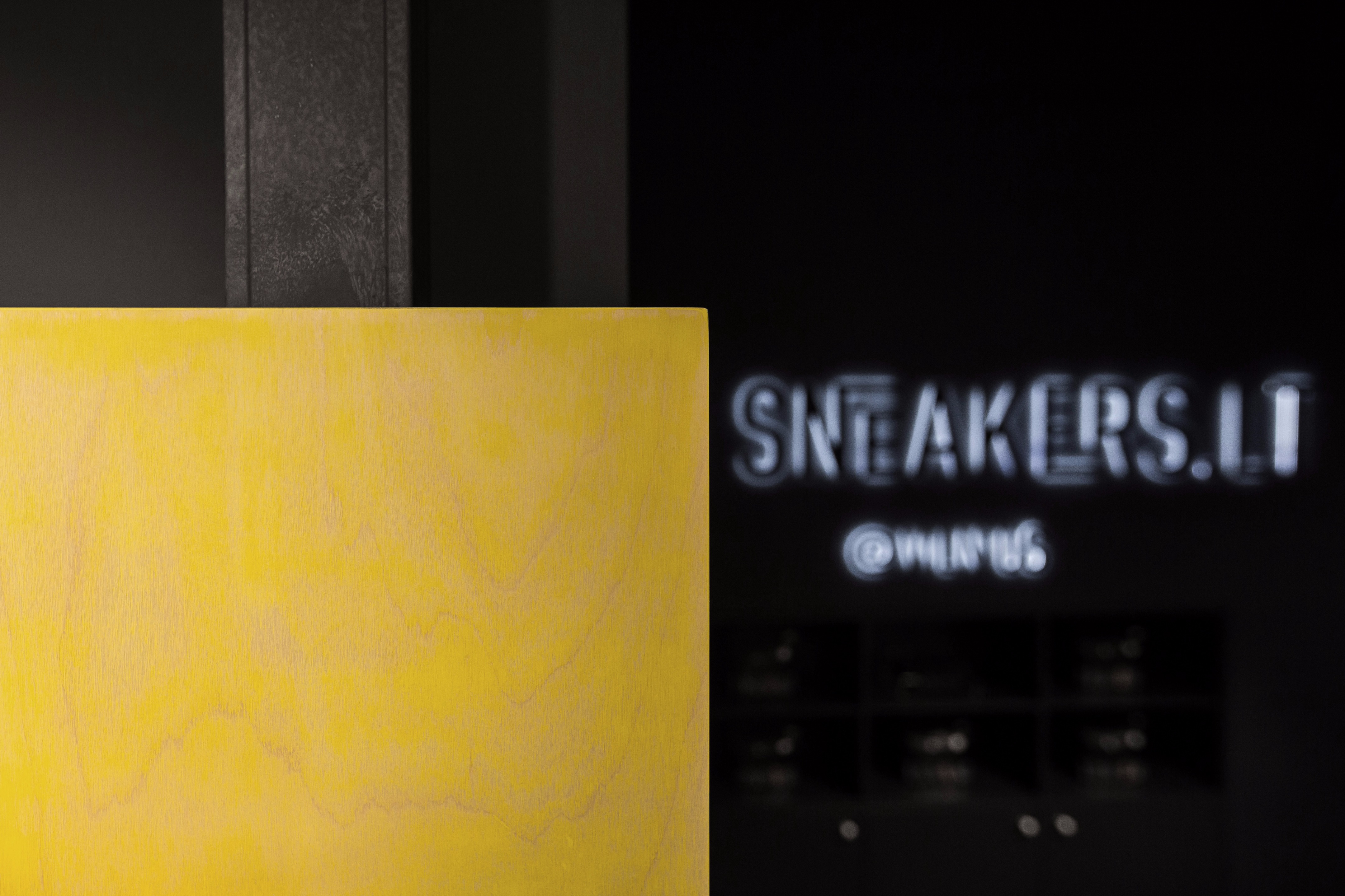 宇宙鞋潮 · Vilnius Ozas 展示空间-7