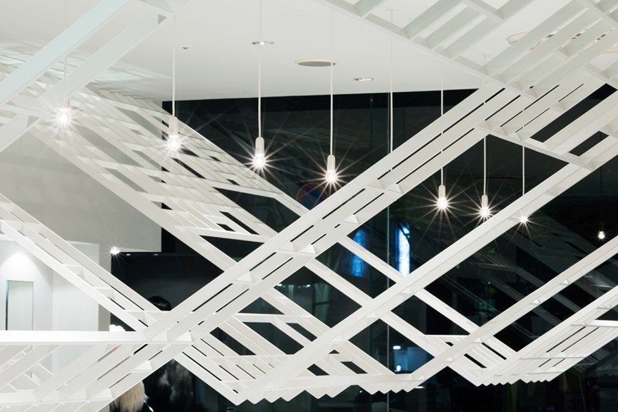 日本 LARA 品牌三店设计各异，年轻女性购物新体验-22