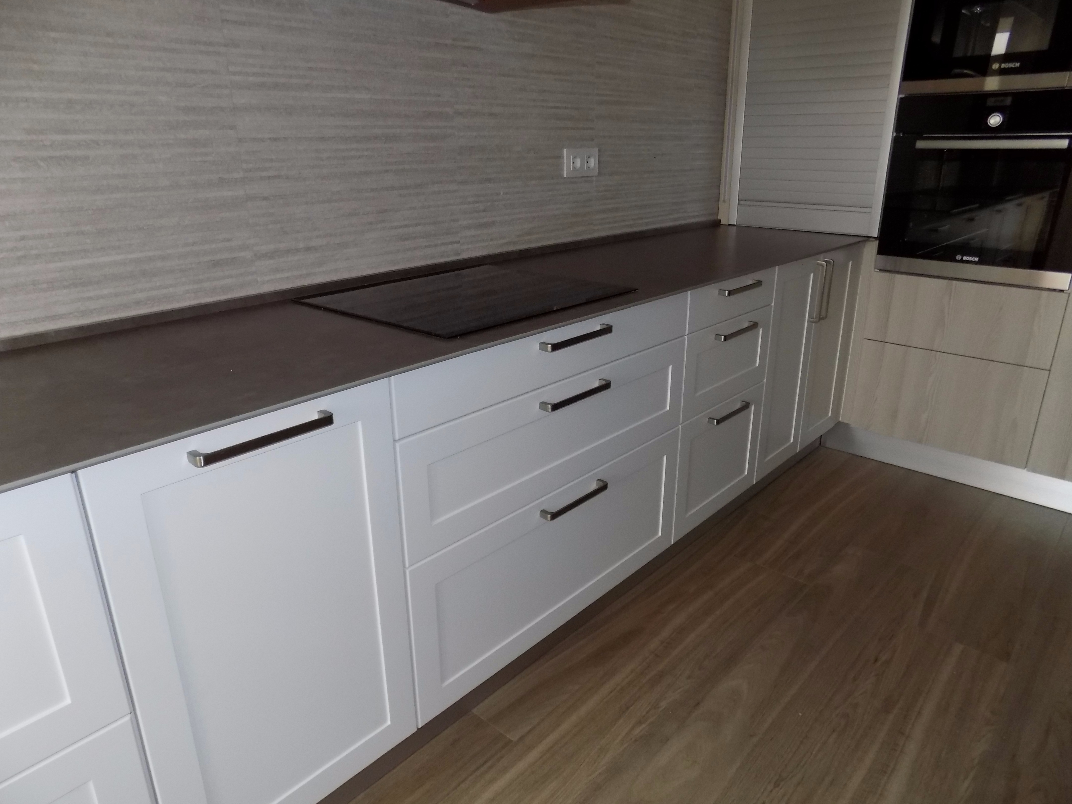 现代复古厨房，工业风与早餐文化的完美融合-29