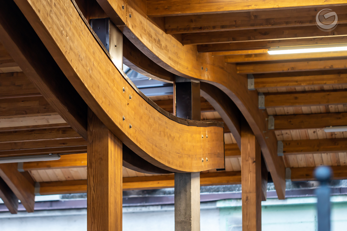 2019 年完成的木结构市场广场-6