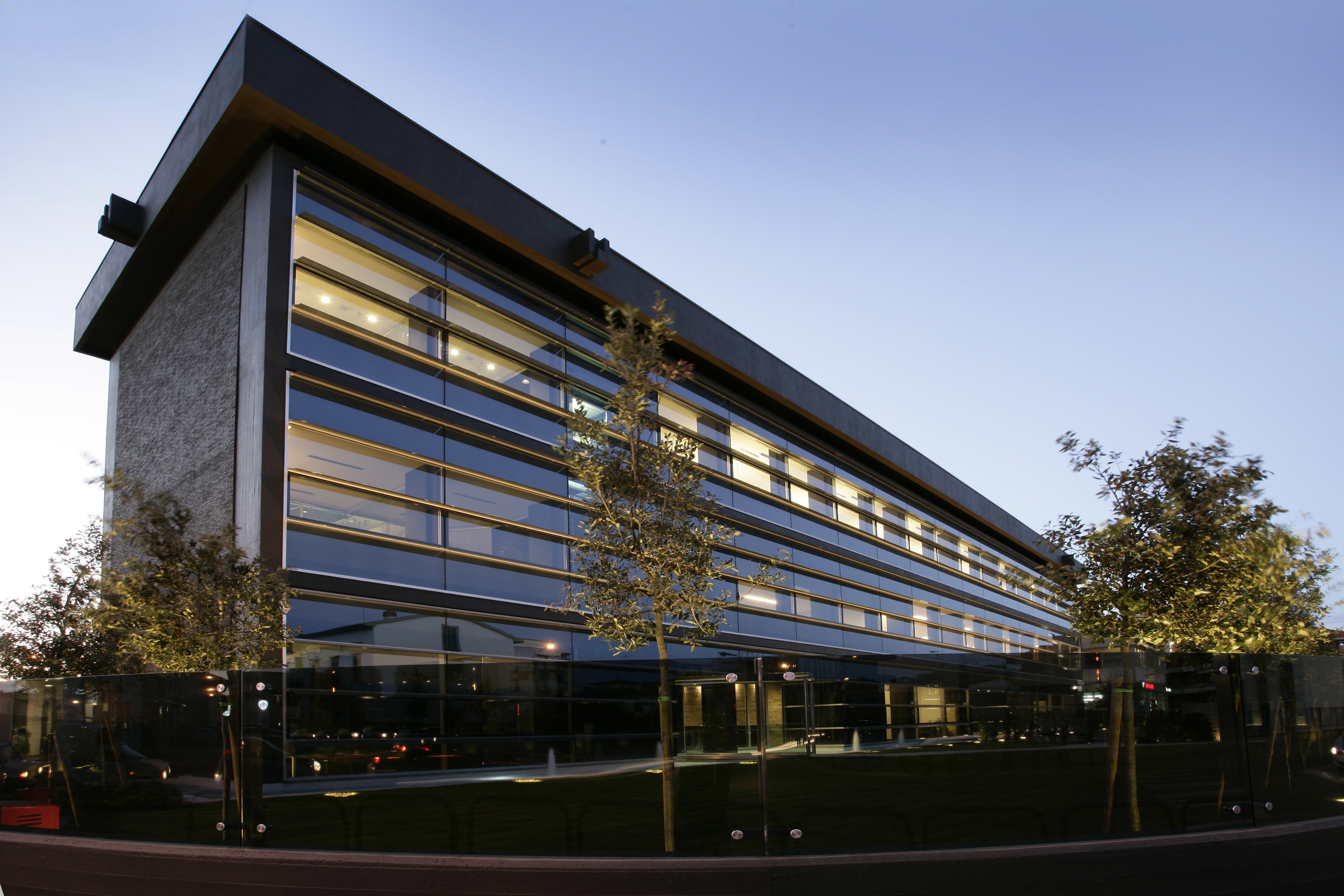 工业风珠宝总部设计-2