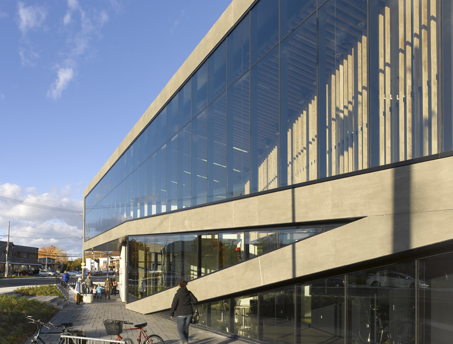 Guy Bélisle 图书馆-3