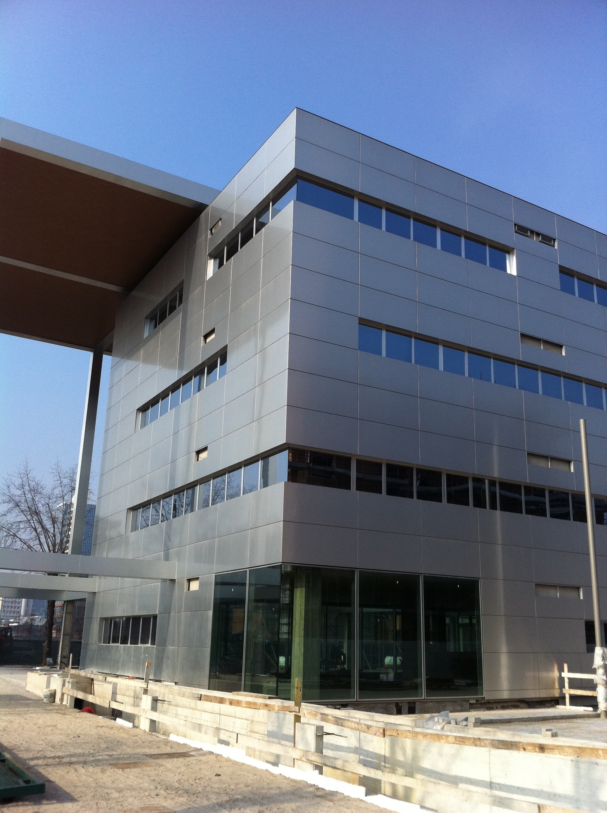 2012 年完工的商务中心设计案例-1