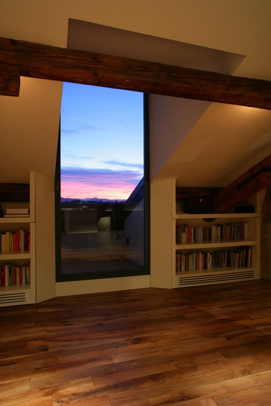 翻新旧阁楼,打造城市中心温馨休憩地-3