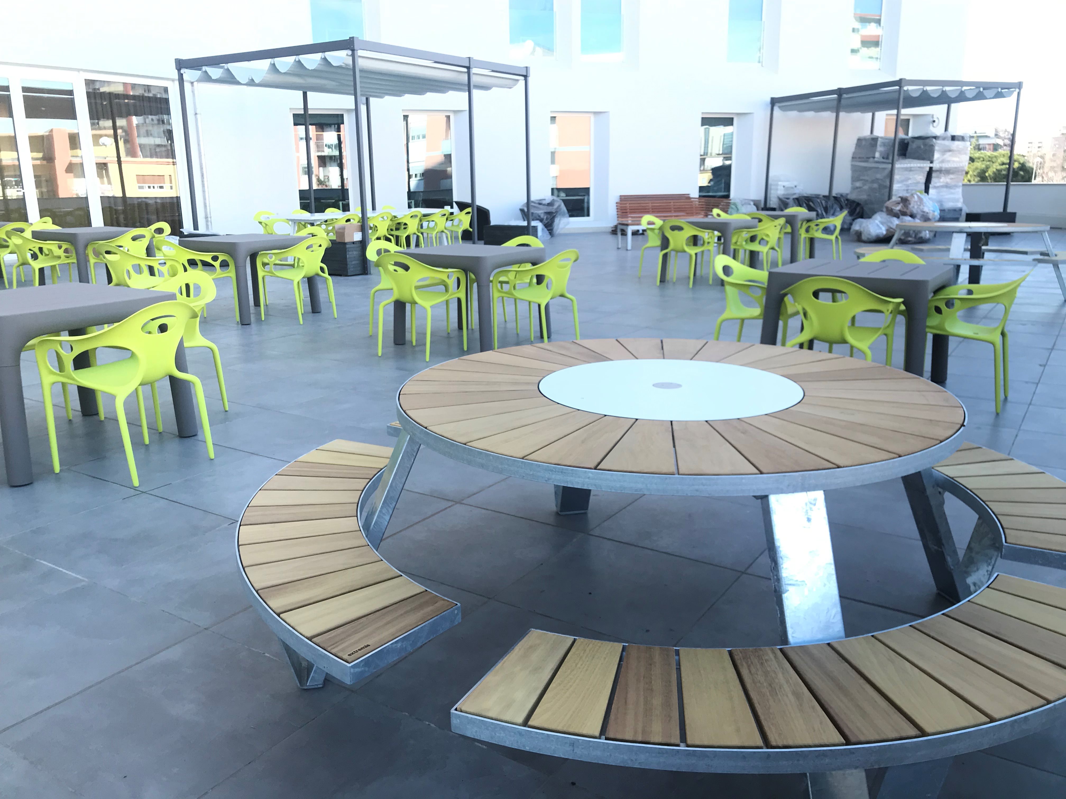 电信公司总部打造高效休闲办公空间-30