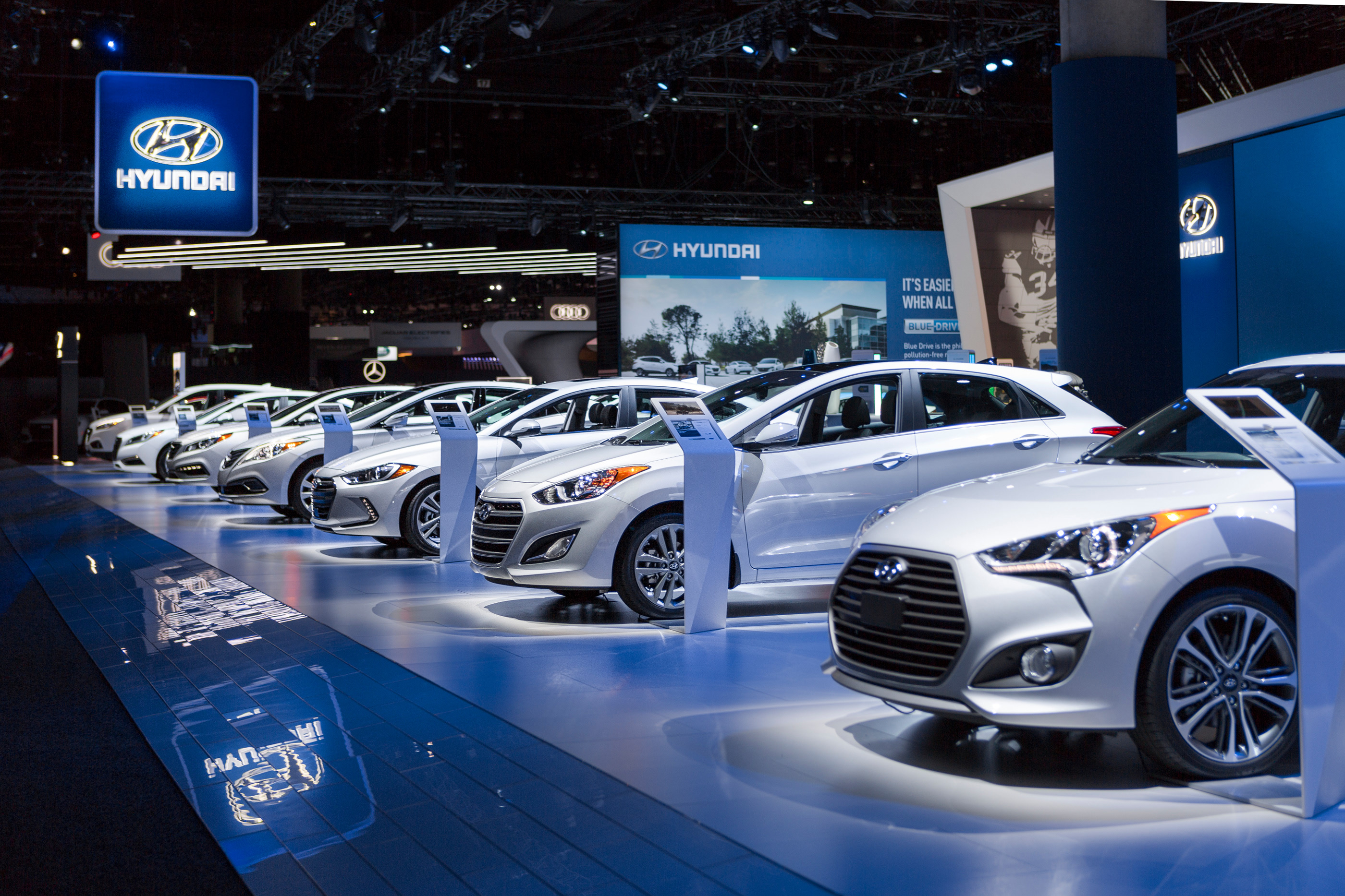 现代汽车洛杉矶车展 2016 展示空间设计-11