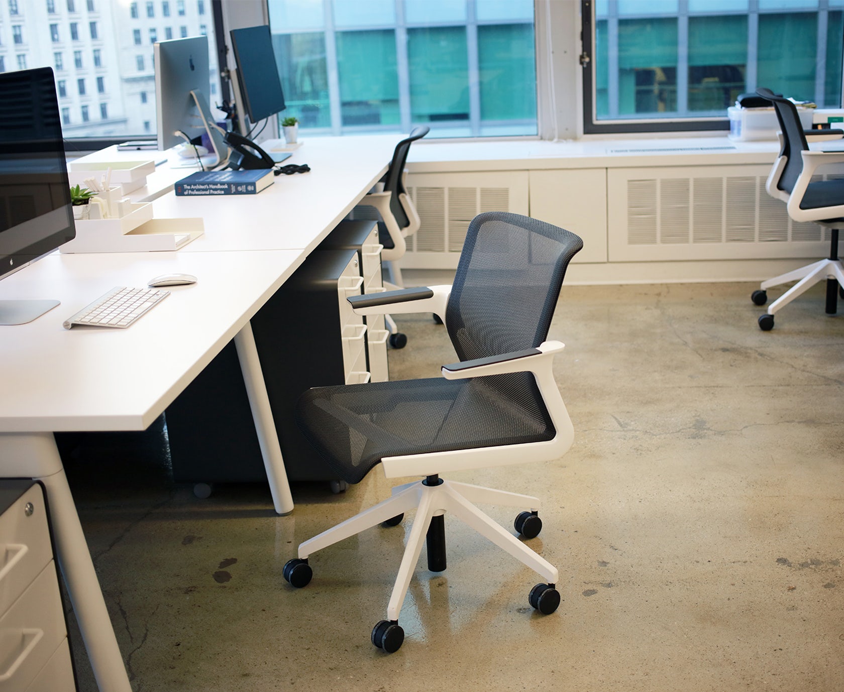 2017 年建成的 ABC 建筑公司市区办公室-2