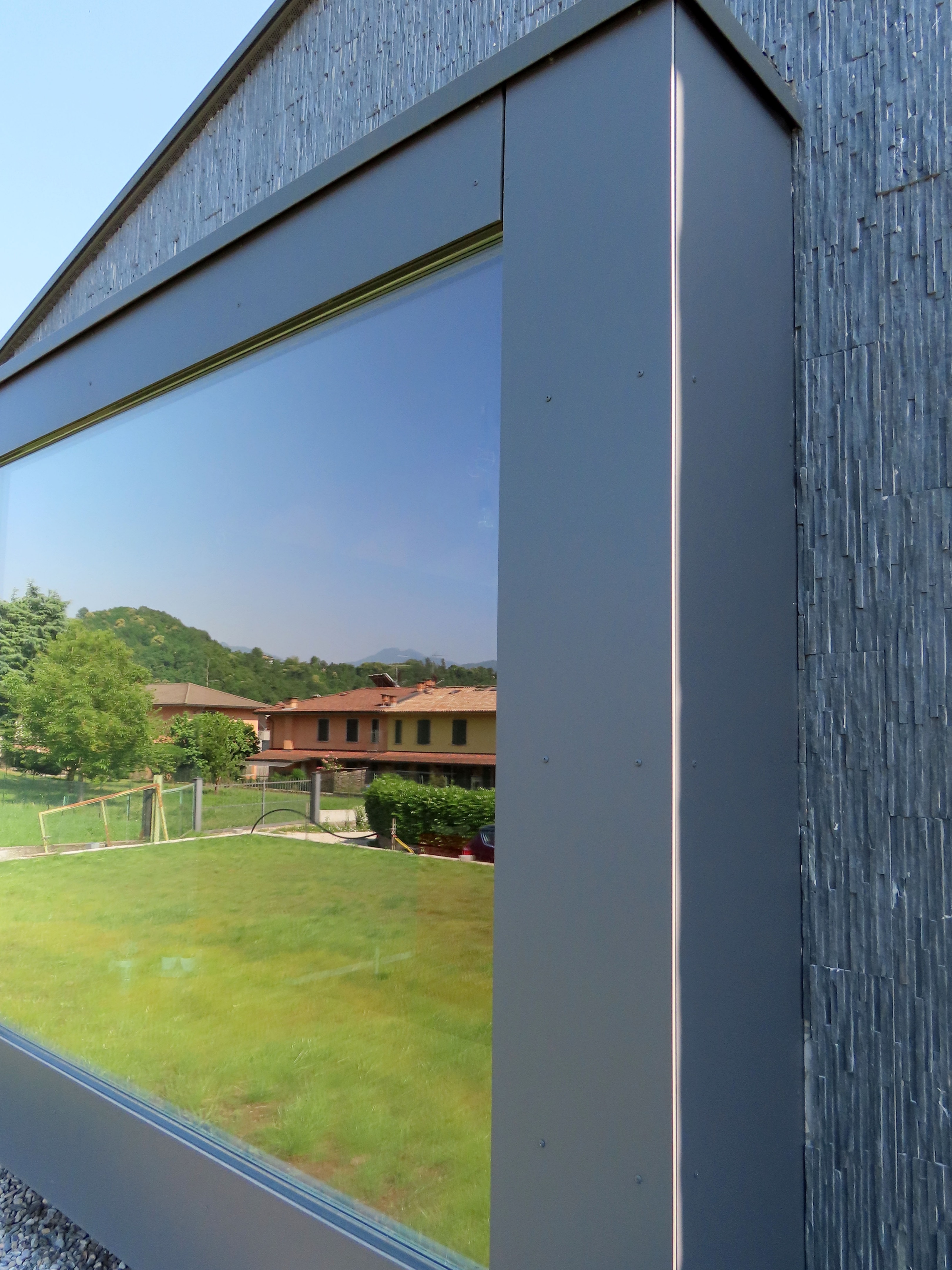 现代风格别墅设计,尽显环保舒适-6