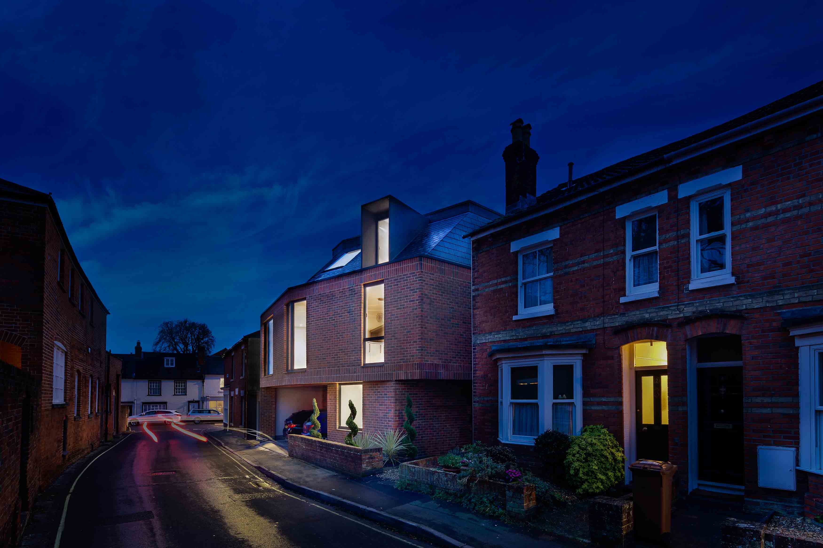 2017 年完工的“百户”住宅 | 开放生活区与三层新建筑的完美融合-17