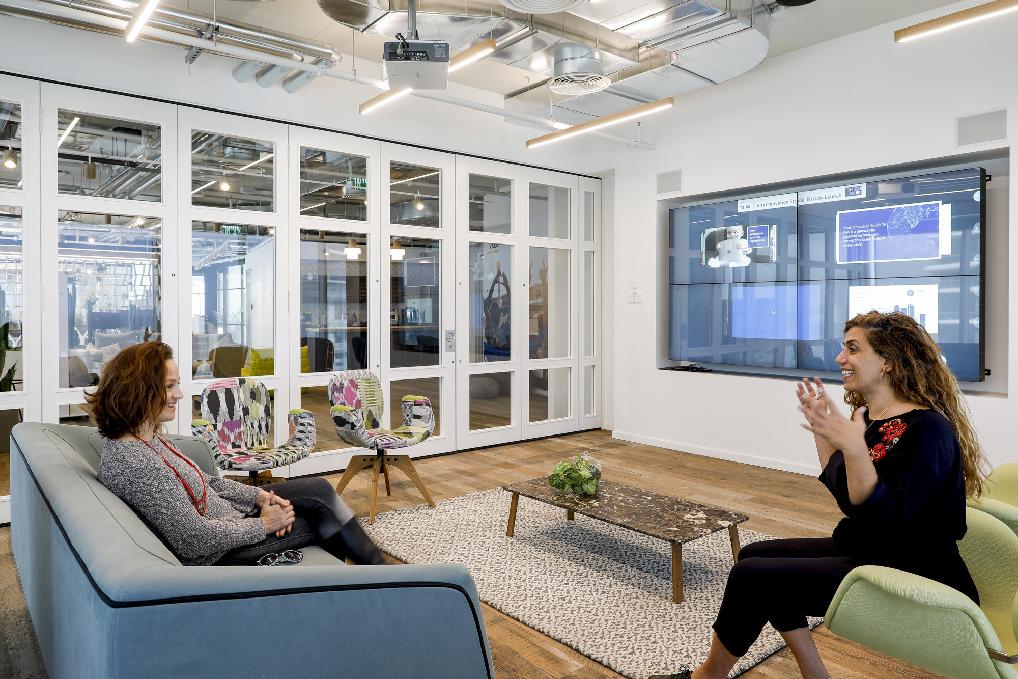 融合城市景观的 VISA 创新中心-3