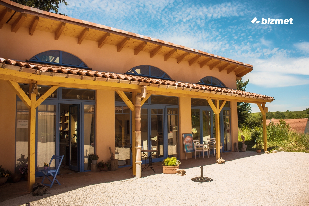 2015 年完工的多功能文化艺术中心 | Kulturzentrum3Klang 的木质门窗设计-10