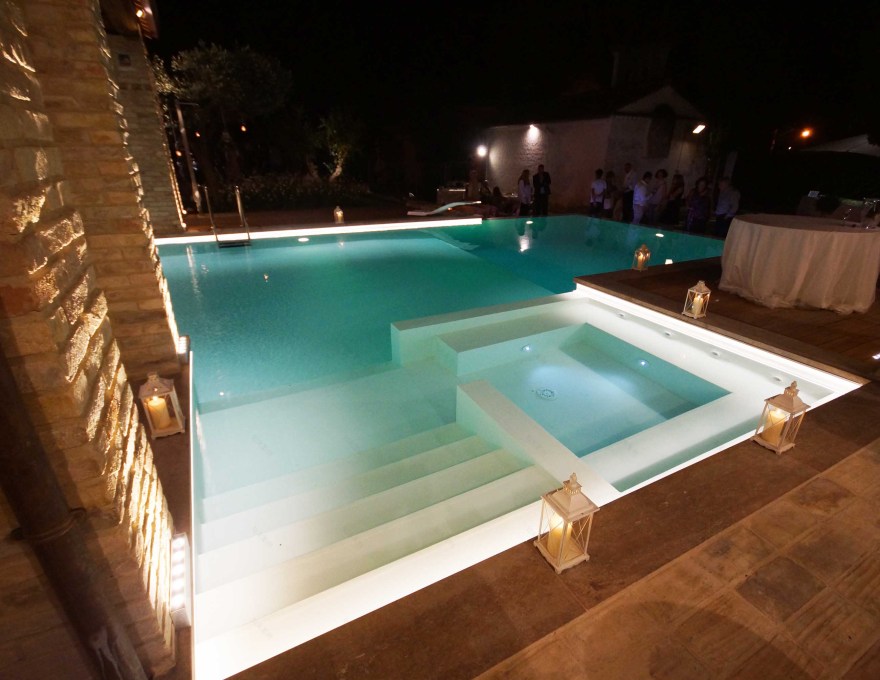 游泳池和圣约翰小教堂-12