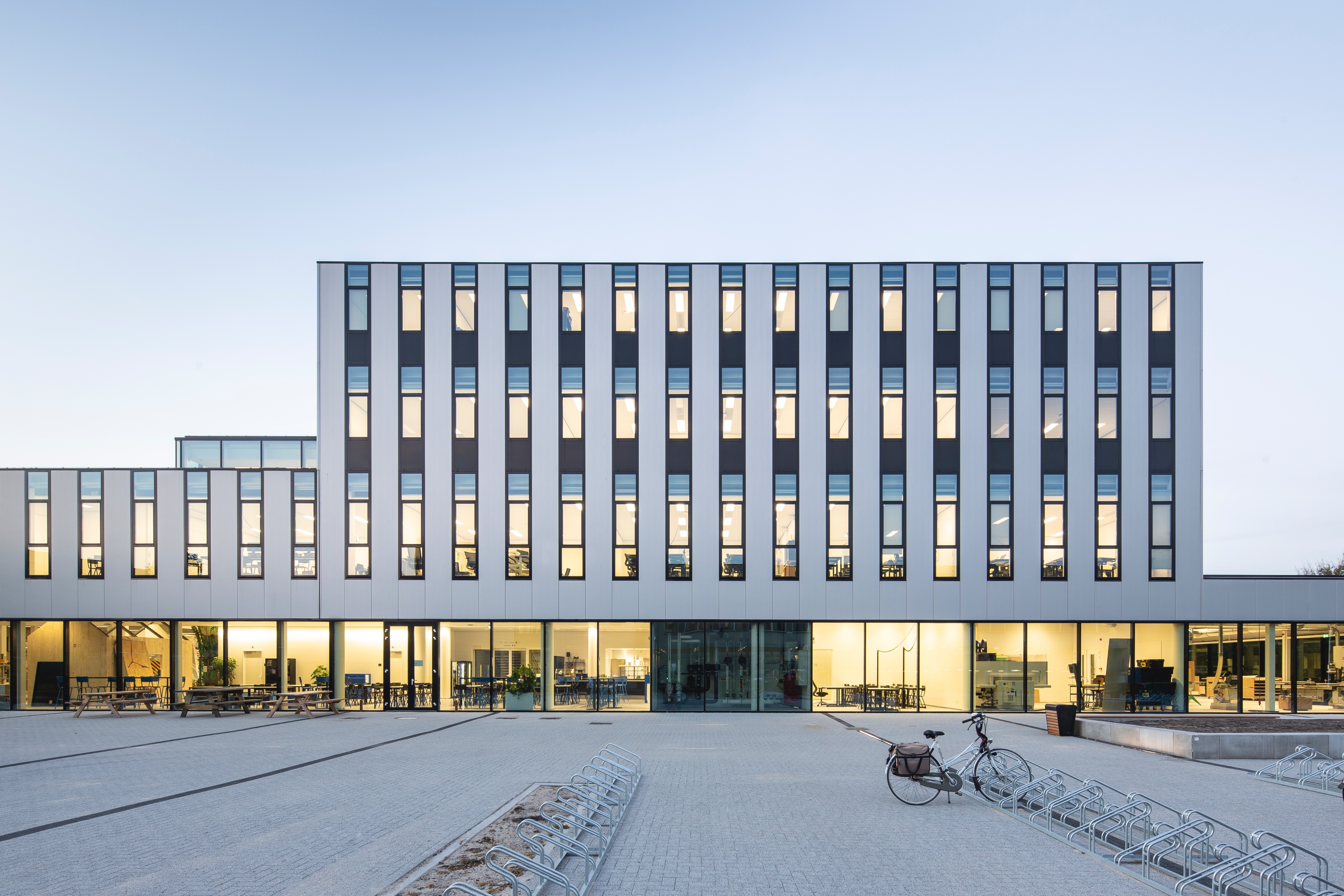 泰科诺瓦学院-0