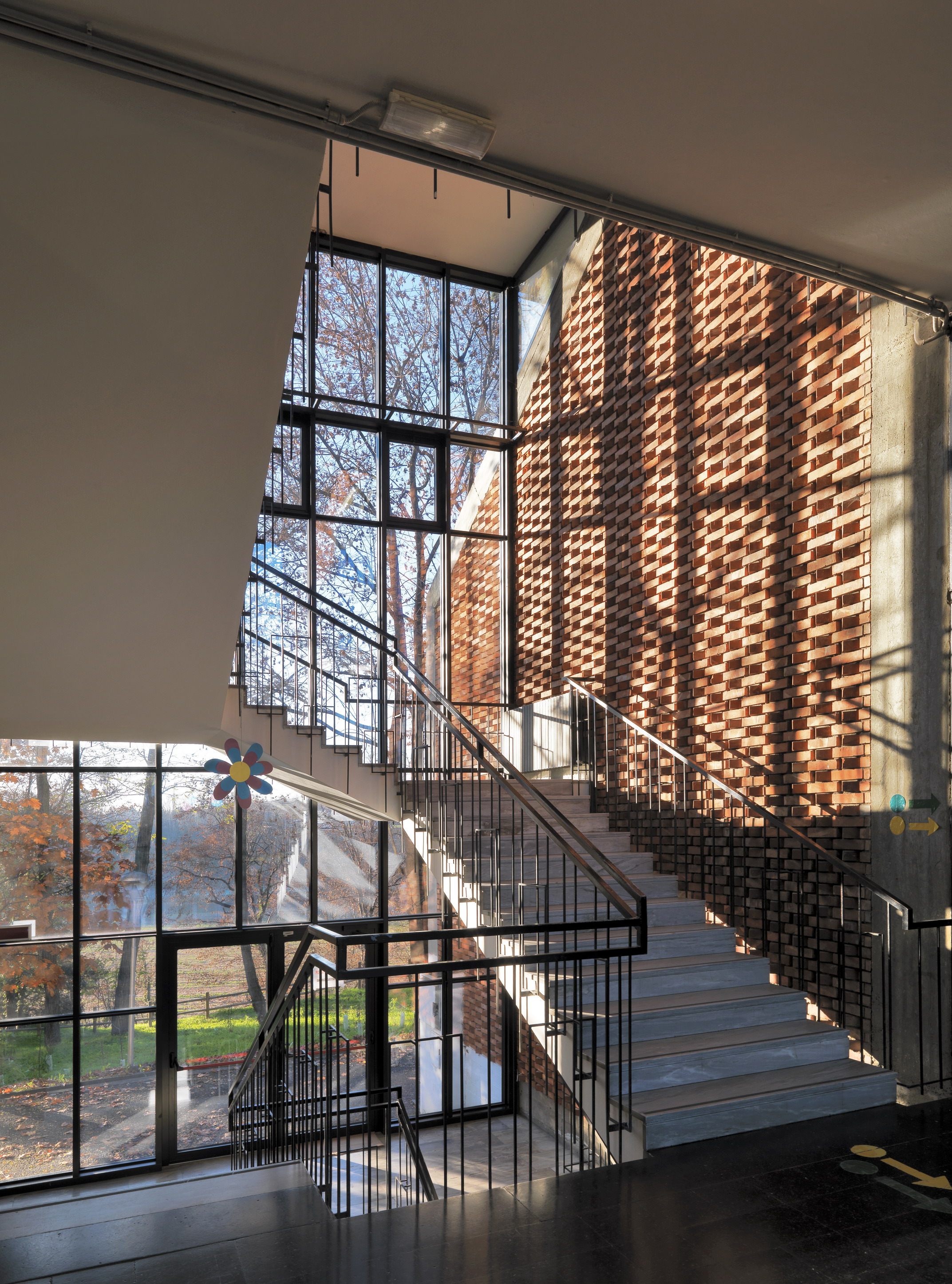 Gorla Minore 小学 Parini 教学楼翻新-8