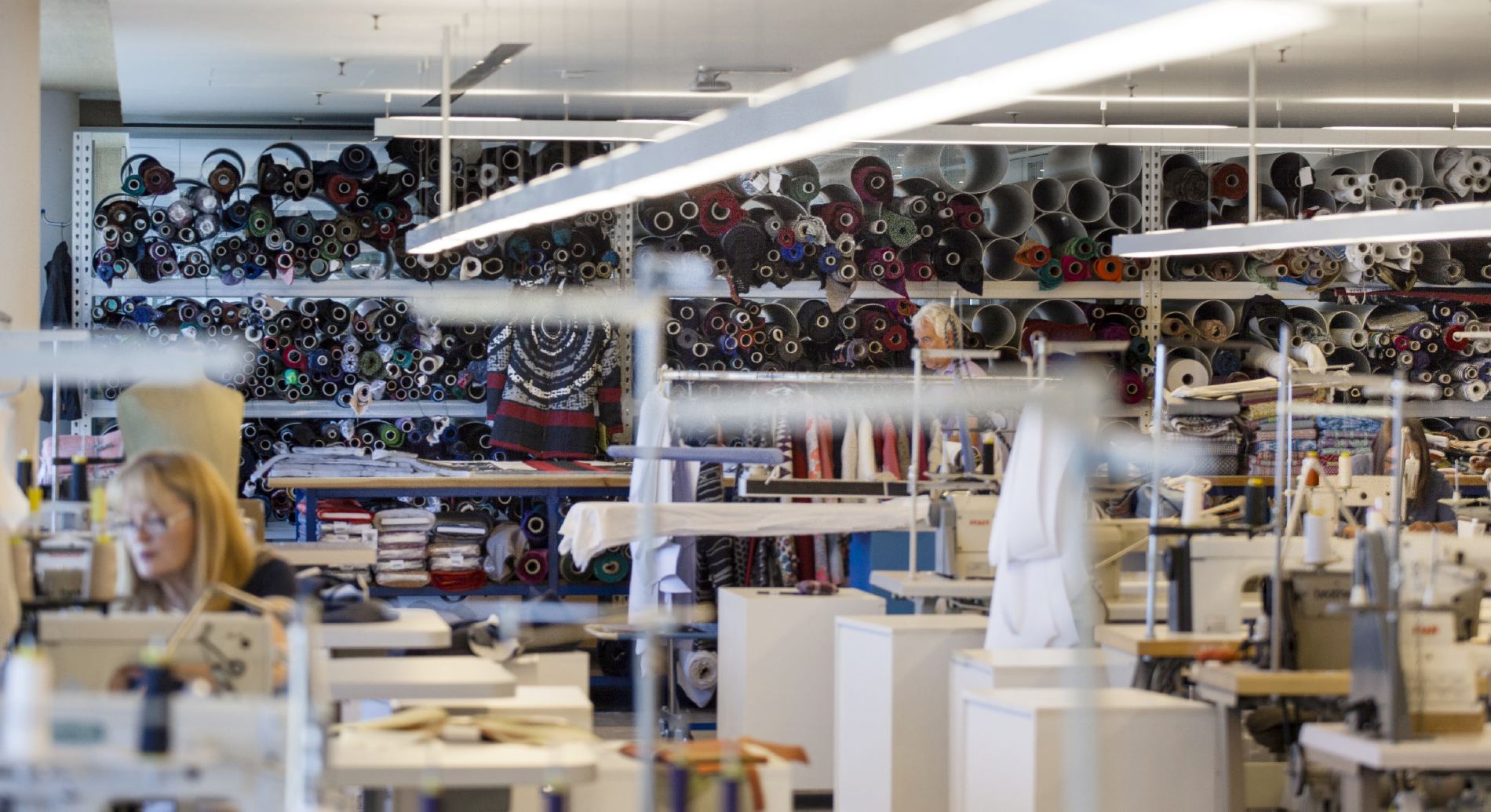 巴塞罗那 Desigual 总部室内设计-31