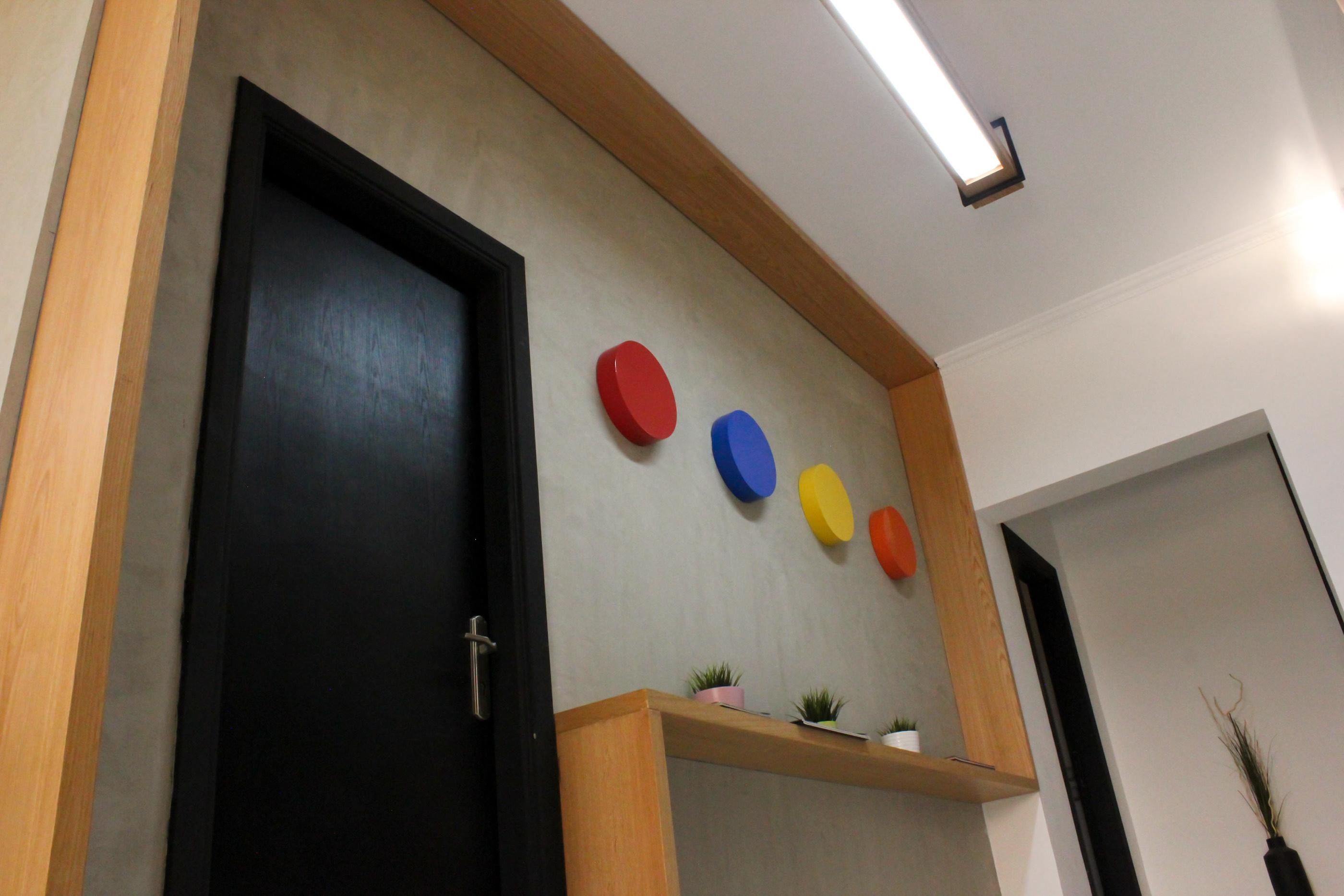 乐高房地产总部 | 简约风格打造高效办公空间-3