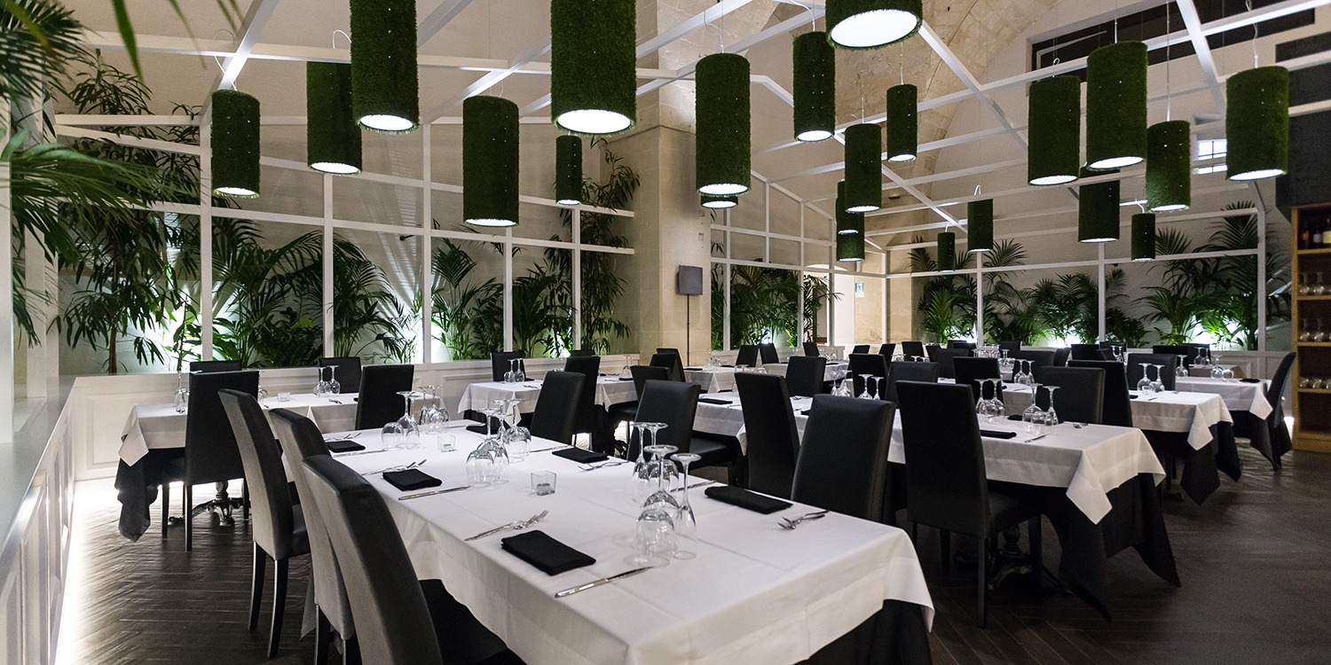 旧工厂变身高雅现代餐厅-20