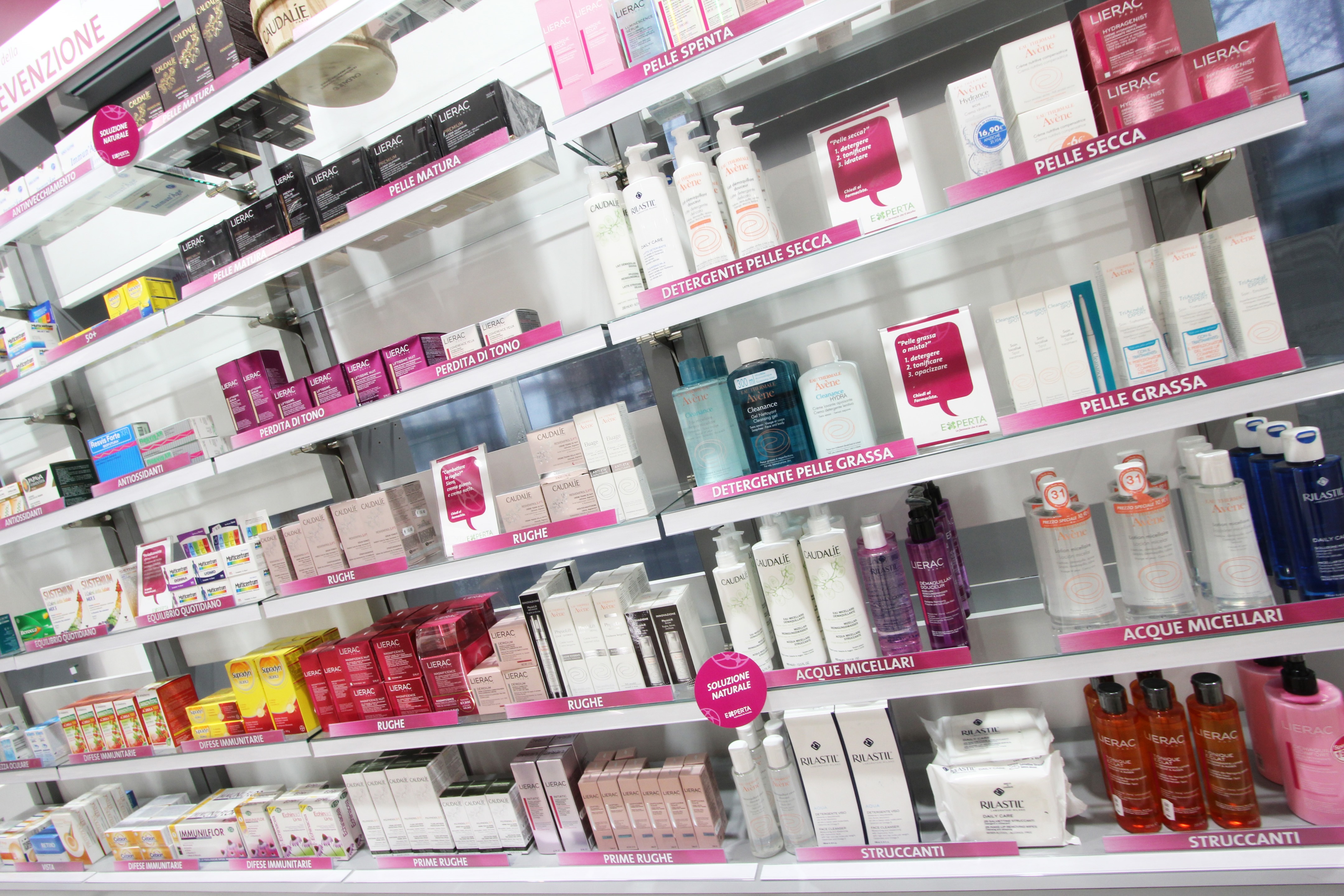 FARMACIA C·Agnelli 药房设计-14