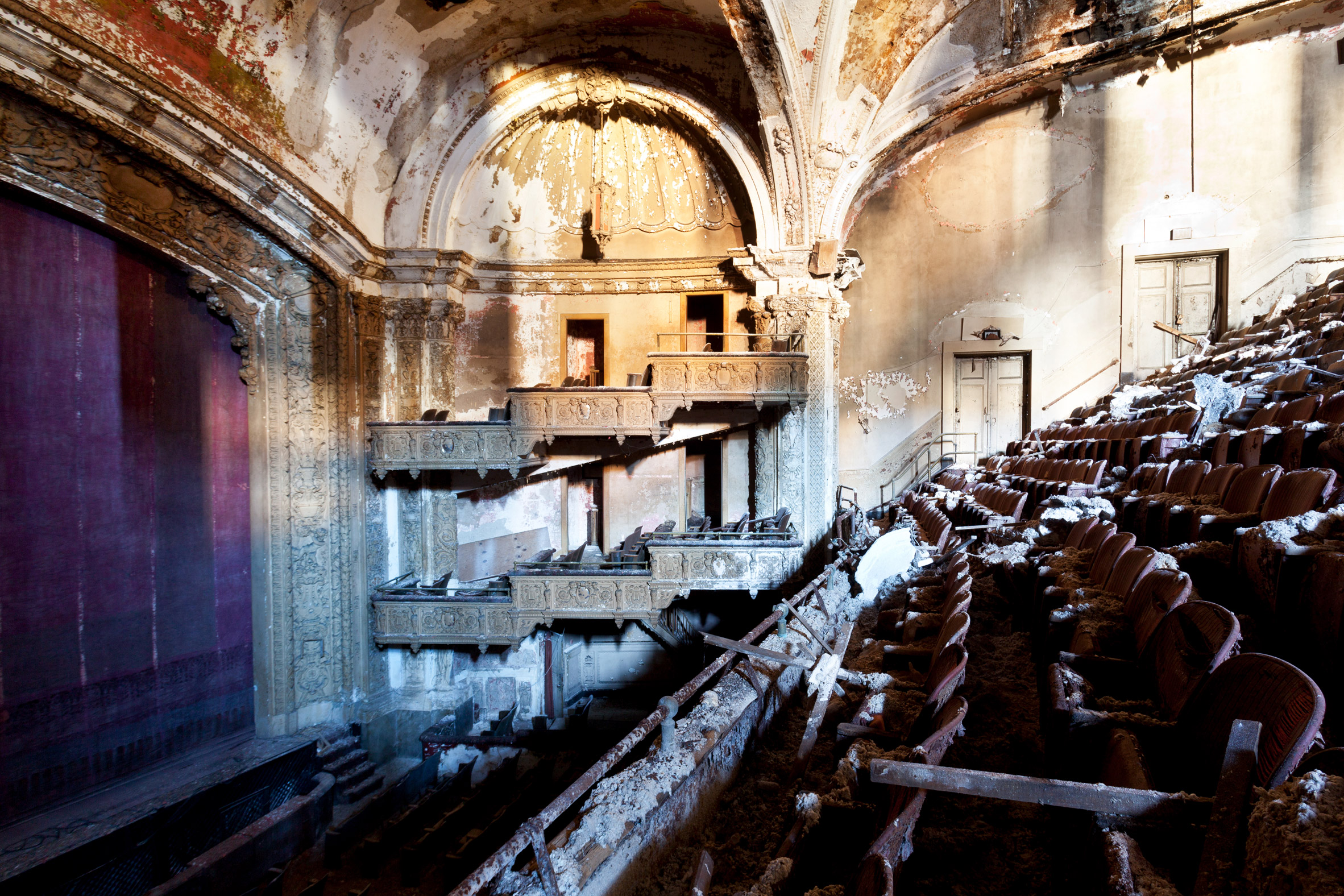 电影落幕后的废墟美学 | 美国遗忘电影院的故事-3