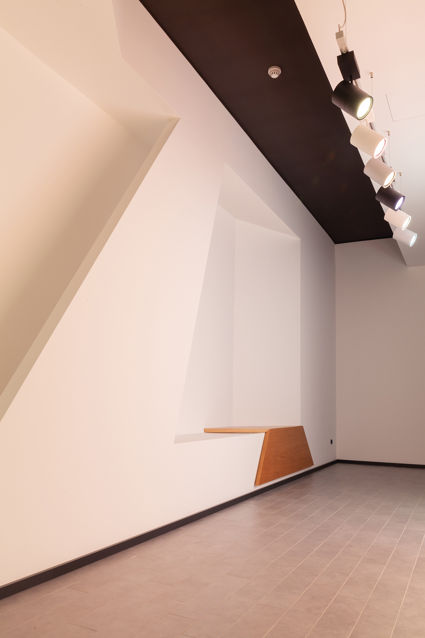 意式光彩 NEON TOMA 展销厅-11