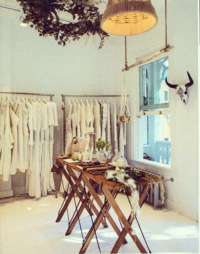 Davet Cok Elbisem Yok Showroom-1