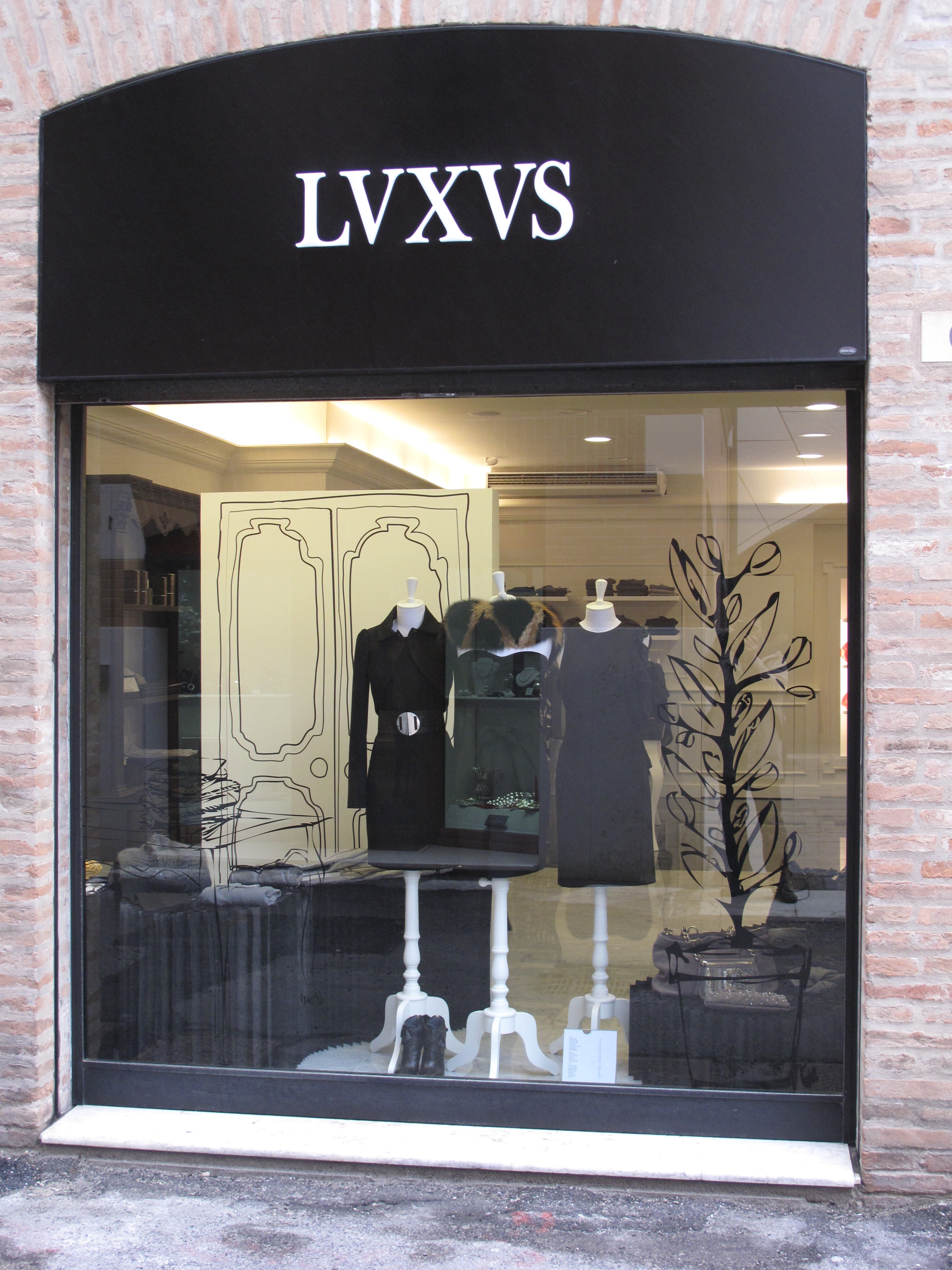 私人定制服装店的魅力空间-0