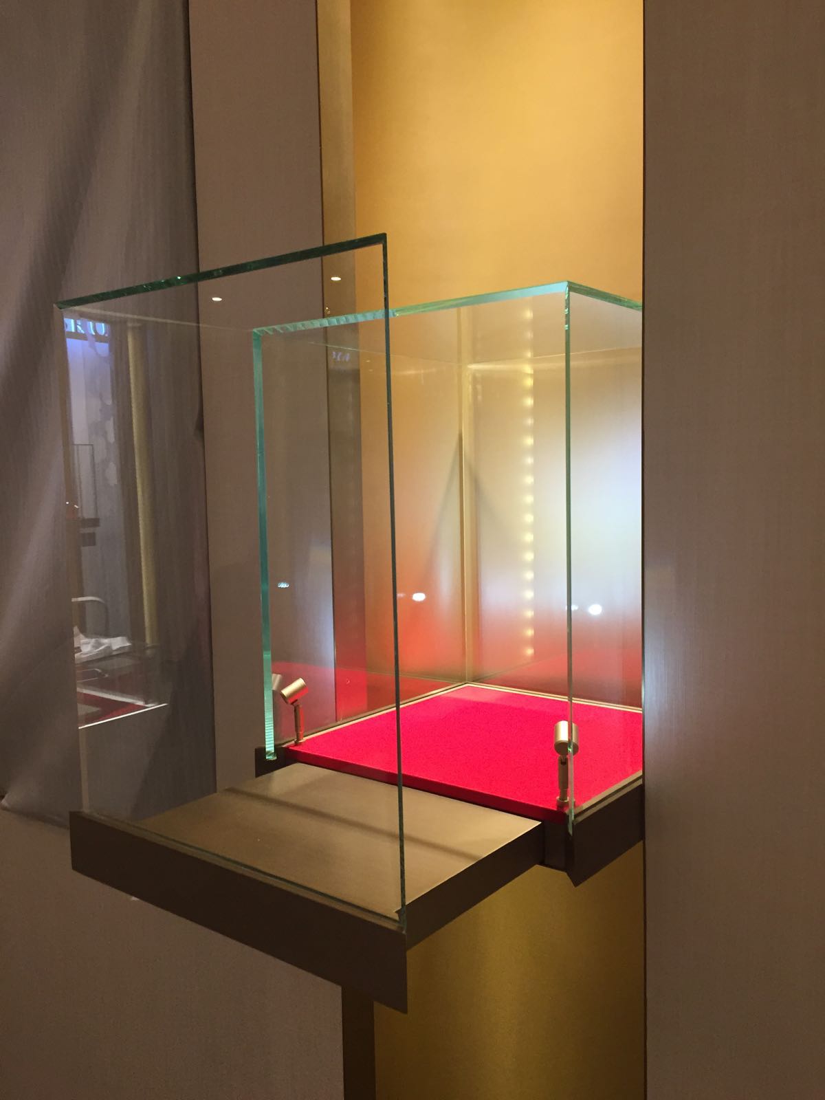 新加坡 Pasqualebruni 珠宝精品店室内设计-15